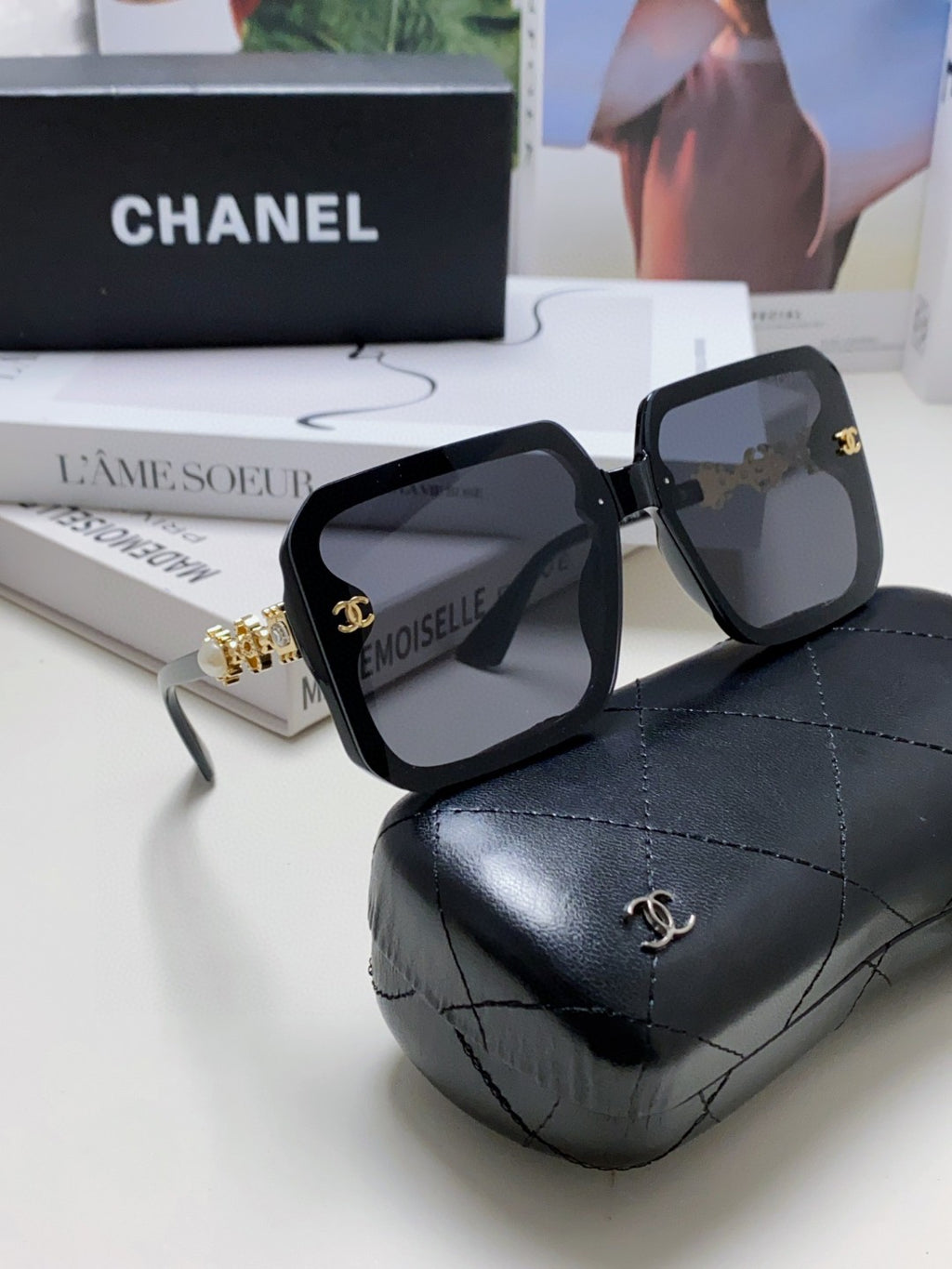 Chanel Polarized Fashion Black Lens Sunglasses for Men & Women - 448917 - detail image 7