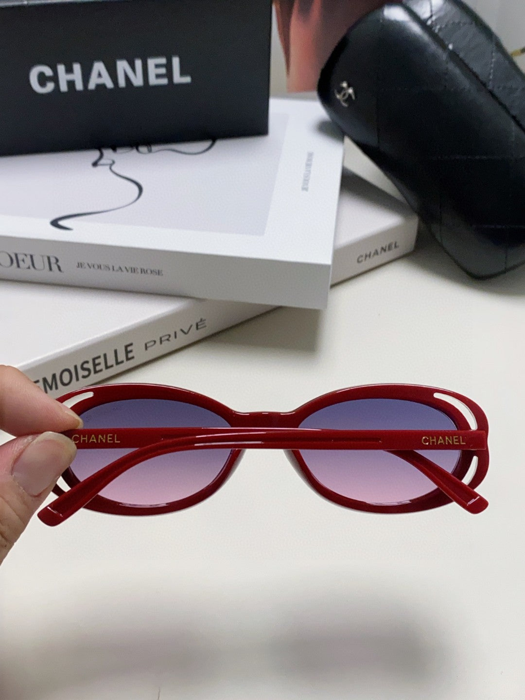 Chanel Cat-Eye Red Lens Sunglasses for Men & Women - detail image 4