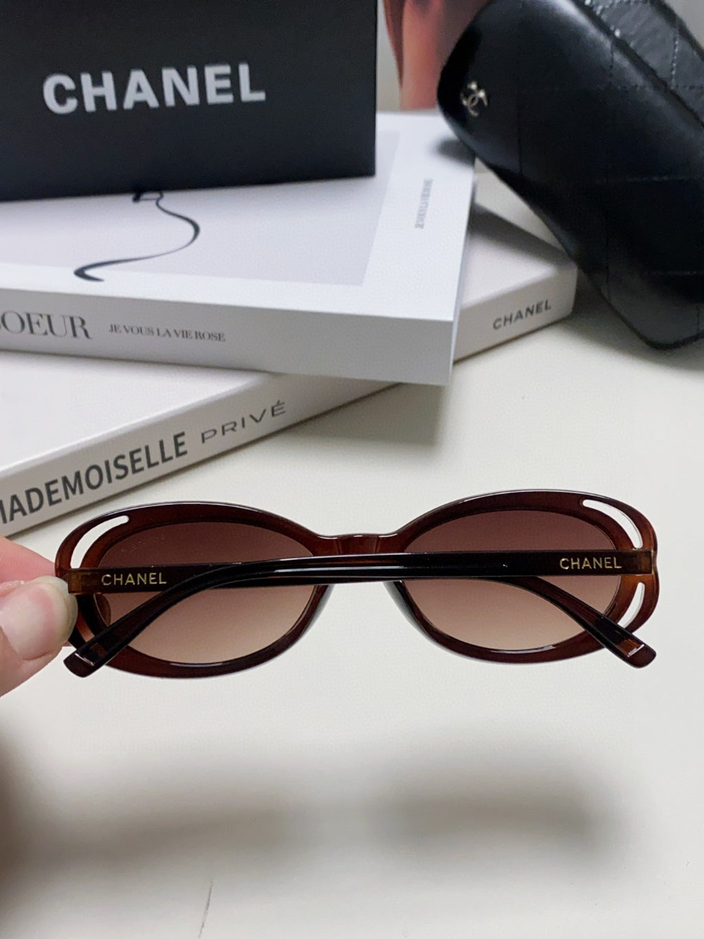 Chanel Cat-Eye Silver Lens Sunglasses for Men & Women - 448922 - detail image 4