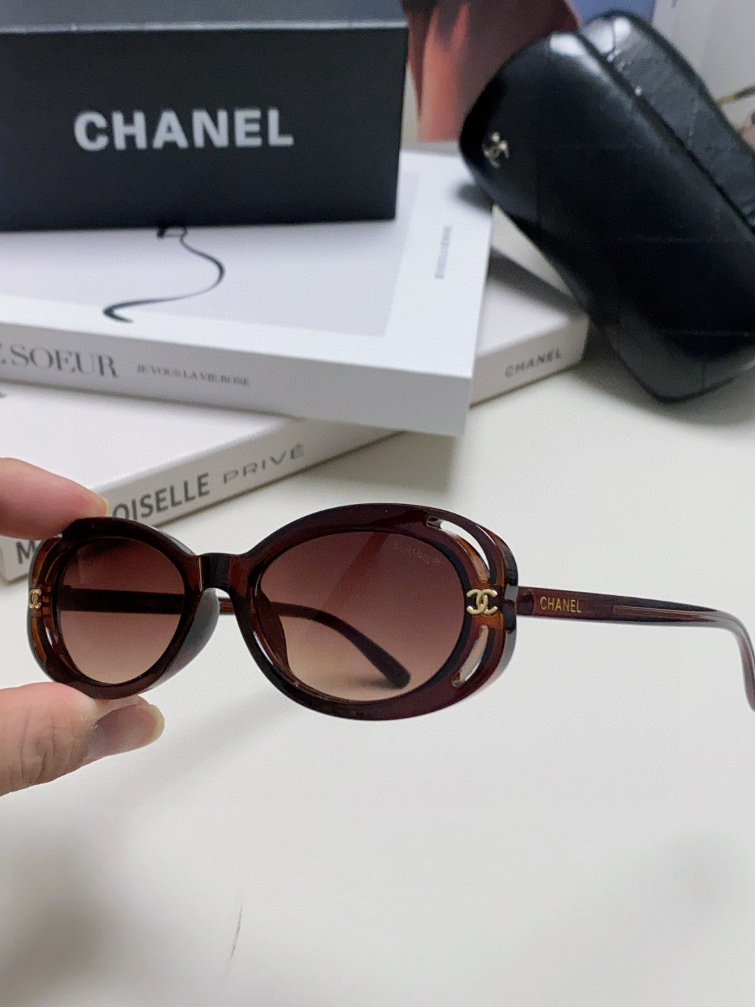 Chanel Cat-Eye Silver Lens Sunglasses for Men & Women - 448922 - detail image 5