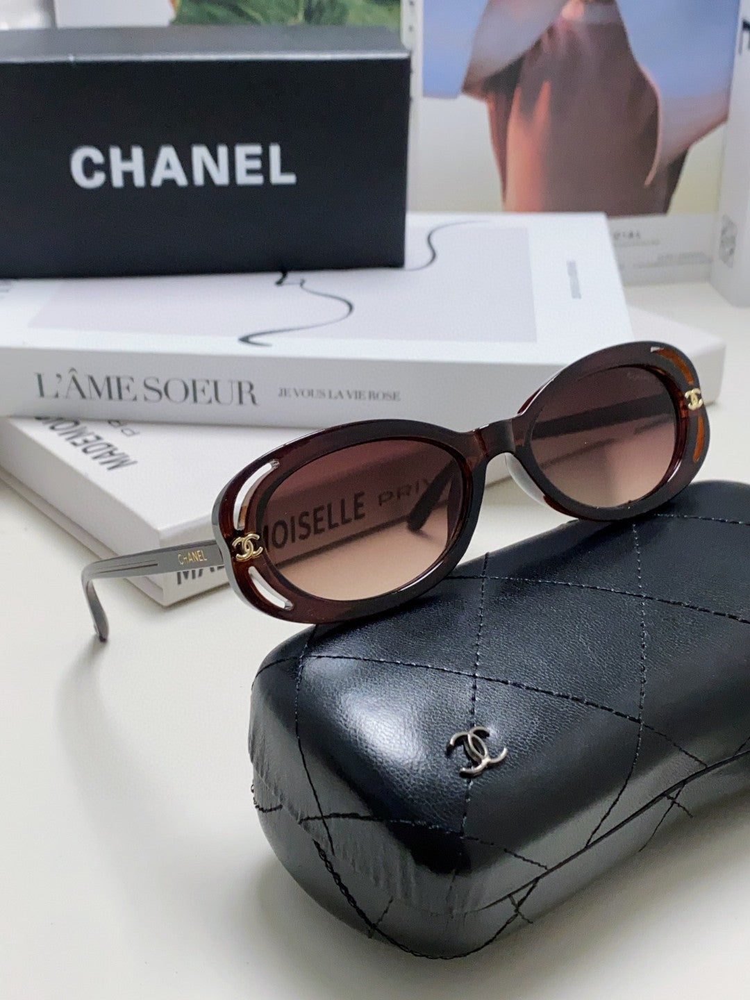 Chanel Cat-Eye Silver Lens Sunglasses for Men & Women - 448922 - detail image 7