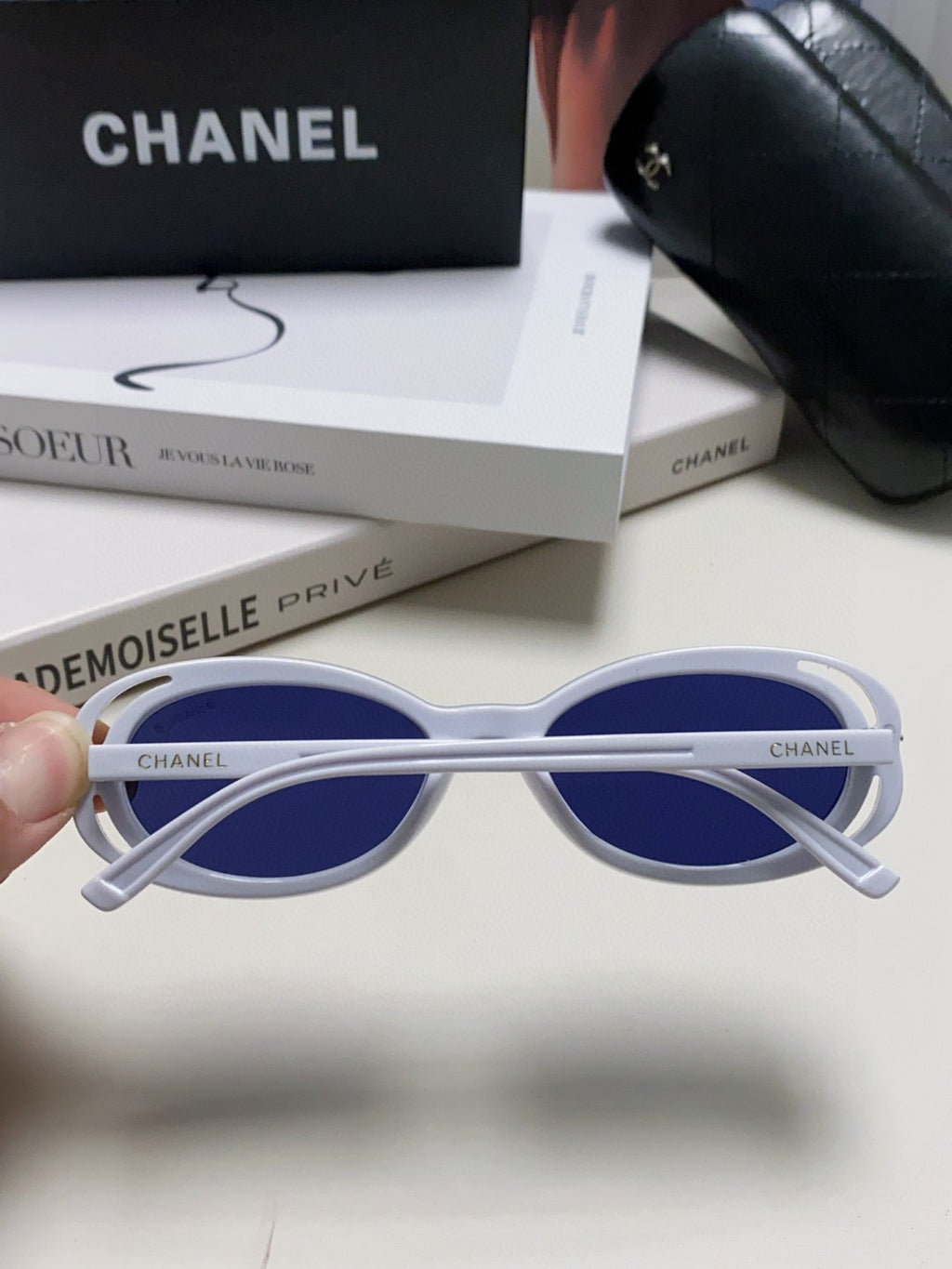 Chanel Cat-Eye Silver Lens Sunglasses for Men & Women - 448924 - detail image 4