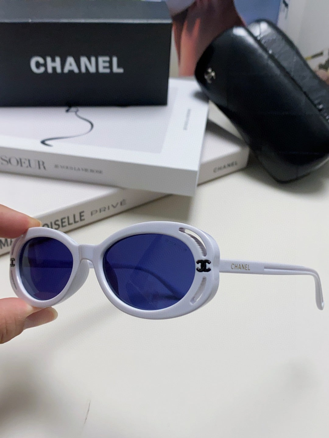 Chanel Cat-Eye Silver Lens Sunglasses for Men & Women - 448924 - detail image 5