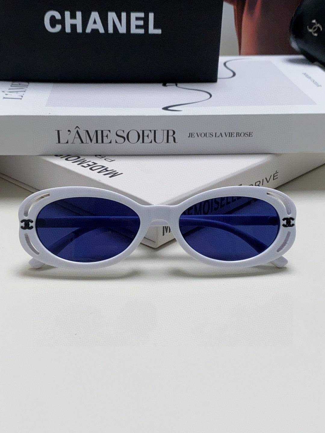 Chanel Cat-Eye Silver Lens Sunglasses for Men & Women - 448924 - detail image 6