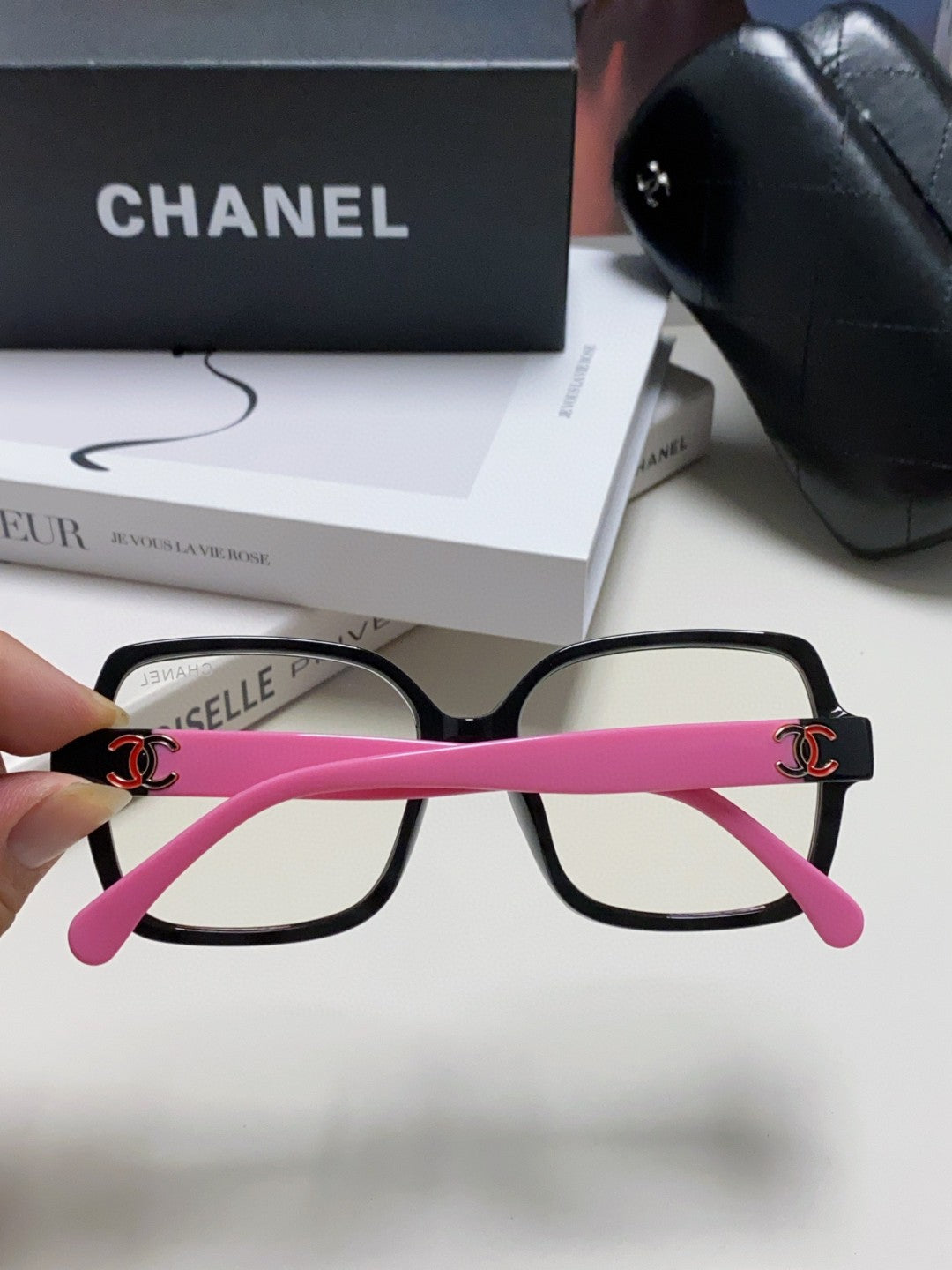 Chanel Fashion Pink Lens Sunglasses for Men & Women - 448932 - detail image 7