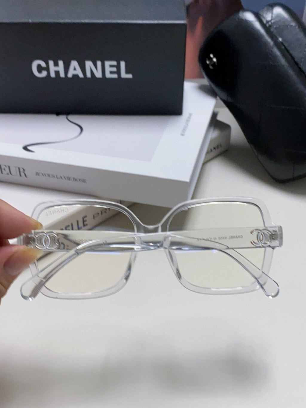 Chanel Fashion Gray Lens Sunglasses for Men & Women - 448933 - detail image 4