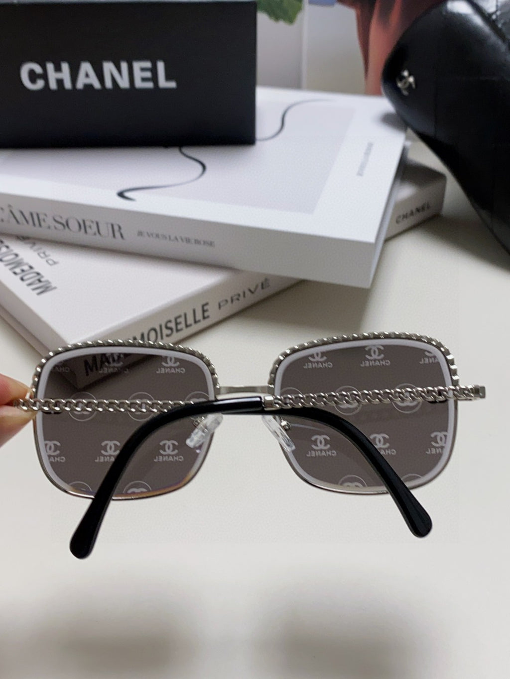 Chanel Fashion Gray Lens Sunglasses for Men & Women - 448934 - detail image 3