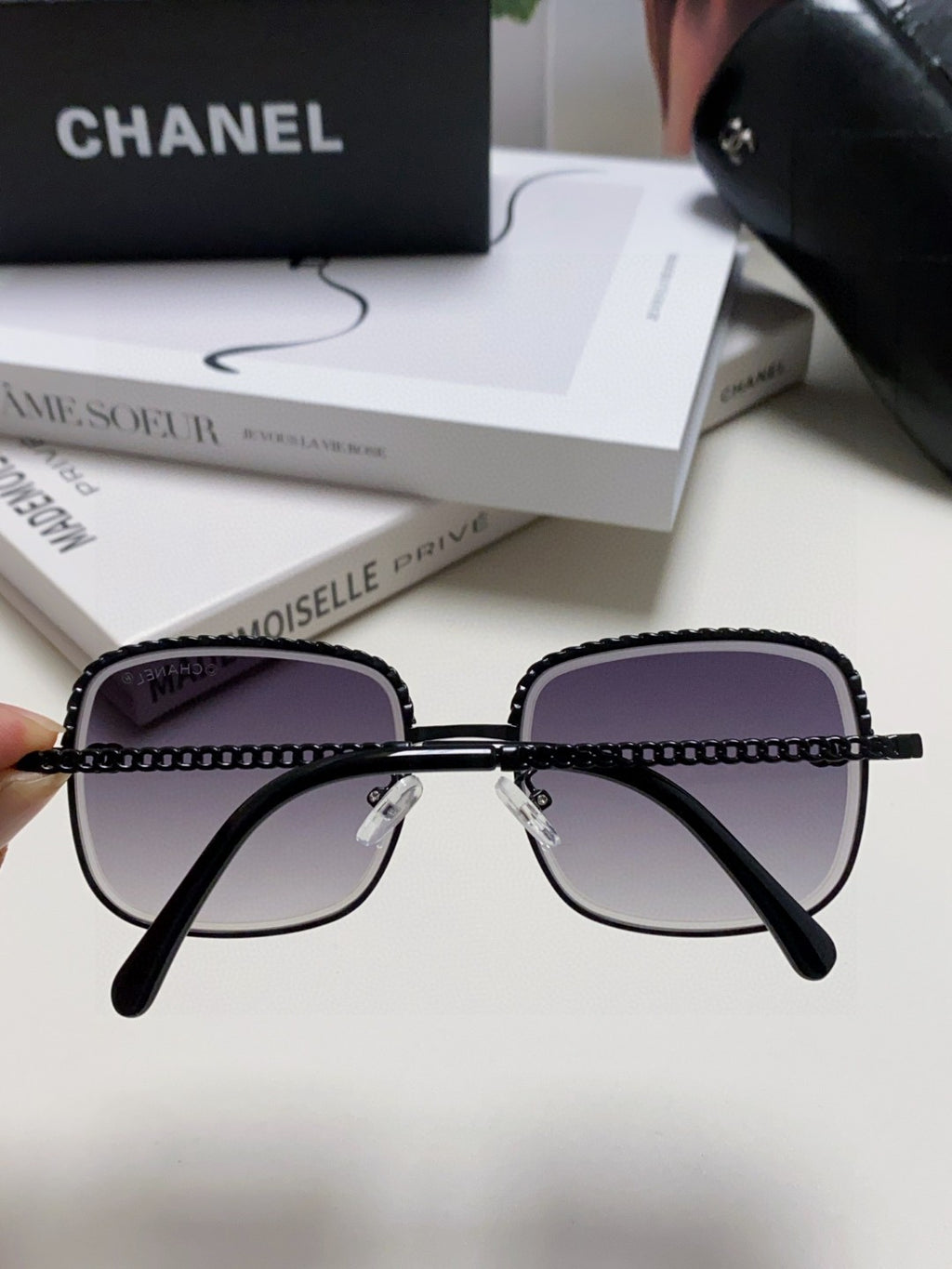 Chanel Fashion Silver Lens Sunglasses for Men & Women - 448935 - detail image 3