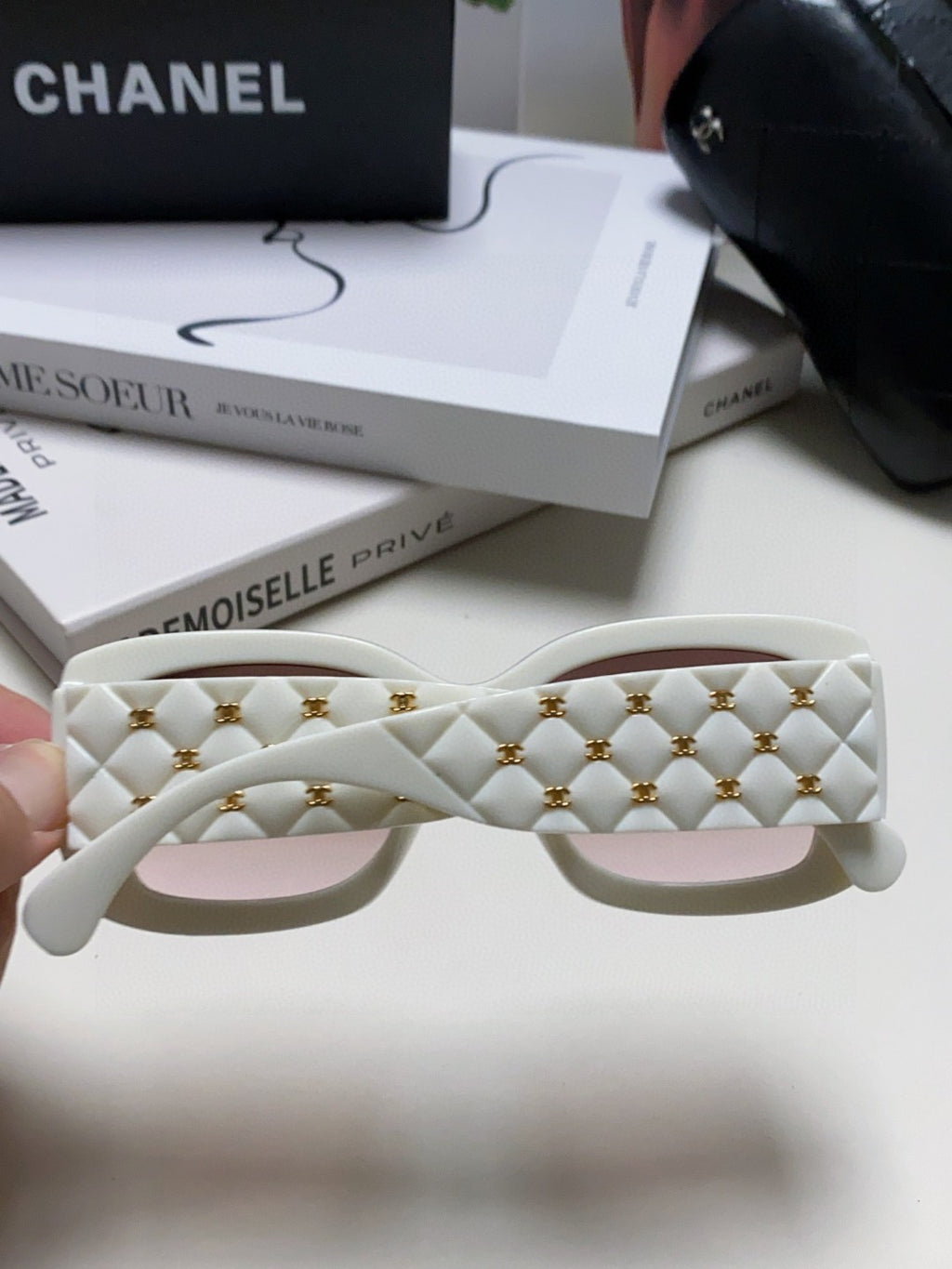 Chanel Fashion Silver Lens Sunglasses for Men & Women - 448938 - detail image 4
