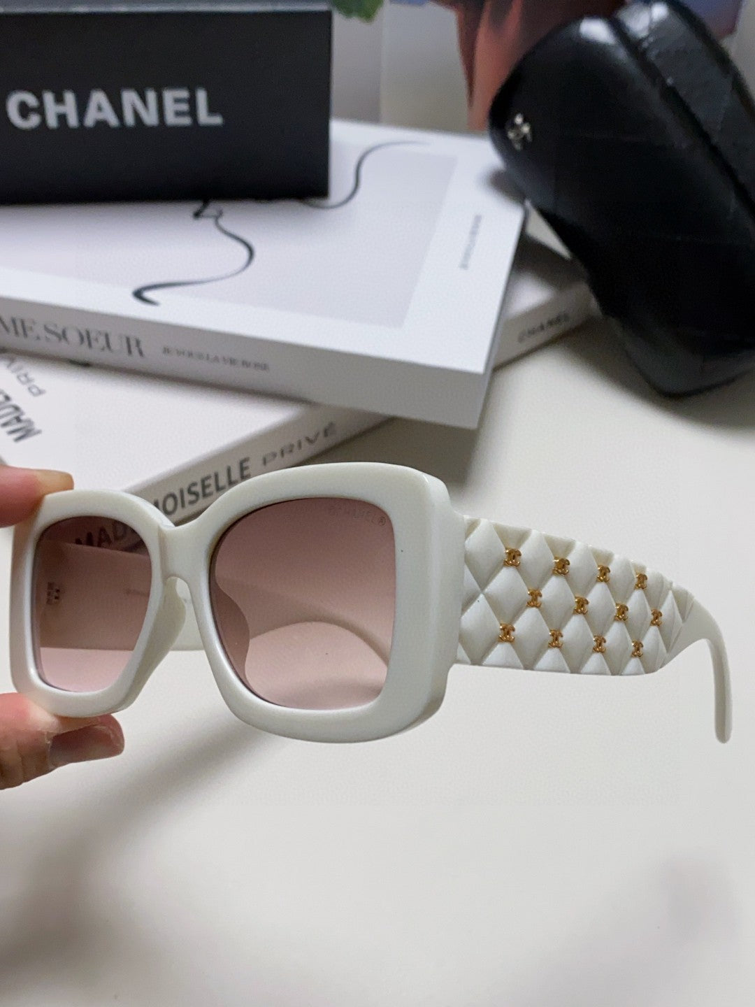 Chanel Fashion Silver Lens Sunglasses for Men & Women - 448938 - detail image 5
