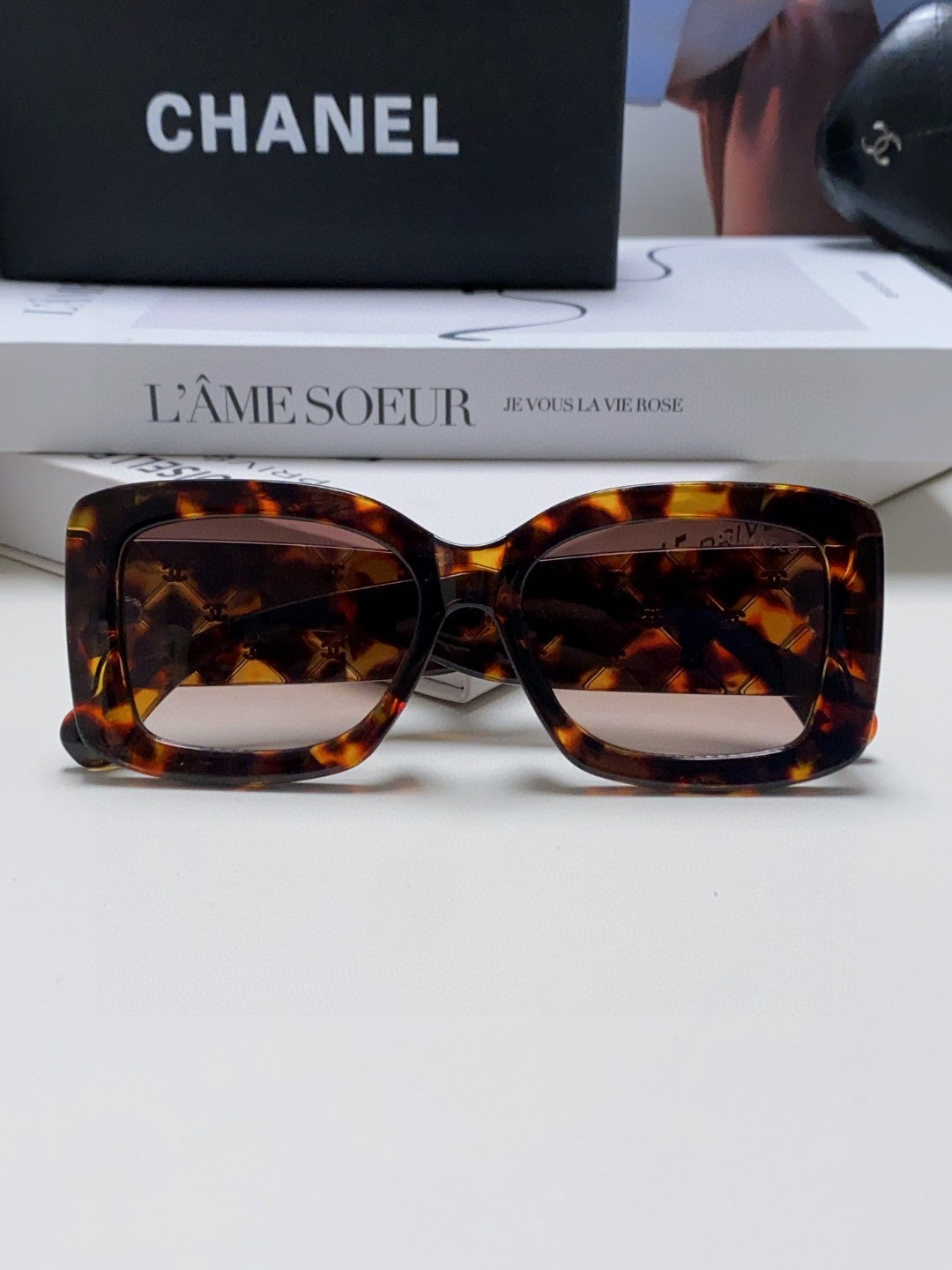 Chanel Fashion Red Lens Sunglasses for Men & Women - 448939 - detail image 8