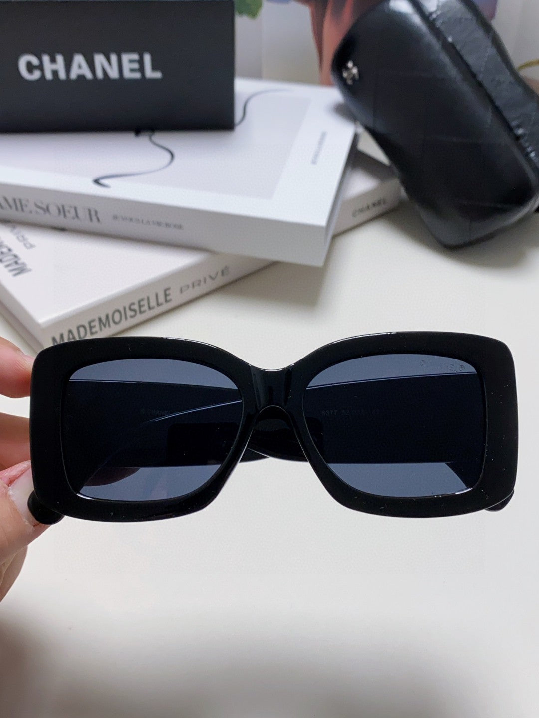 Chanel Fashion Gold Lens Sunglasses for Men & Women - 448940 - detail image 5
