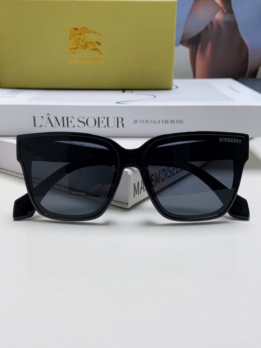 Burberry Polarized Fashion Blue Lens Sunglasses for Men & Women - detail image 6
