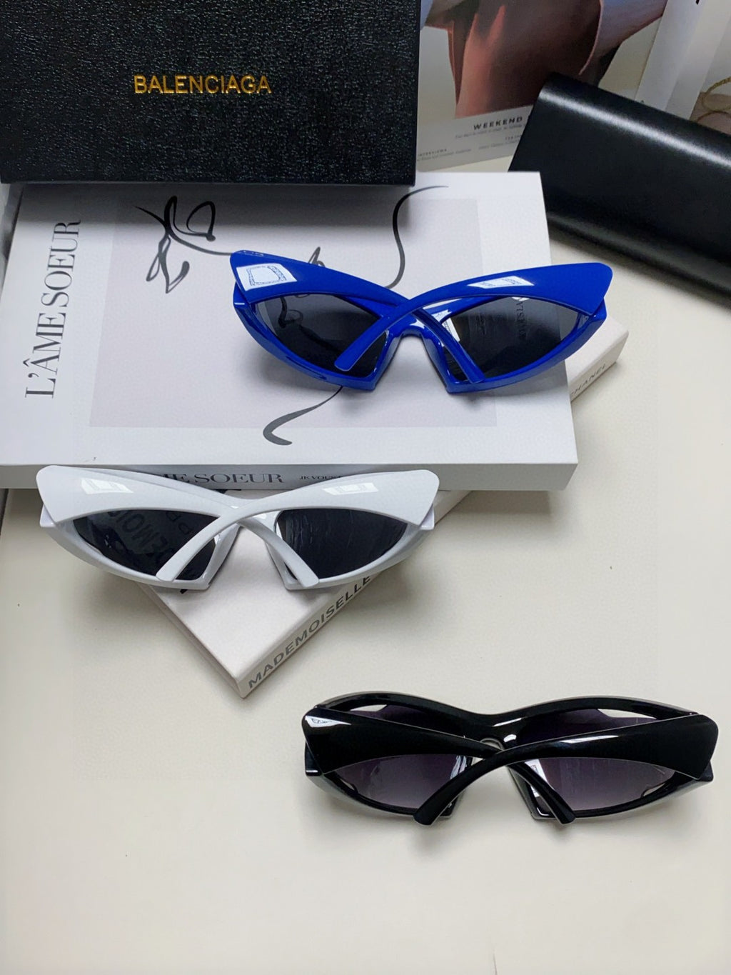 Balenciaga BB0318S Fashion Blue Lens Sunglasses for Men & Women - 466015 - detail image 8