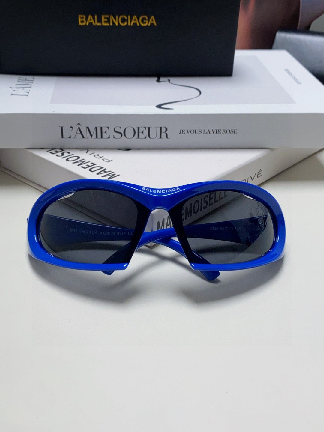 Balenciaga BB0318S Fashion Blue Lens Sunglasses for Men & Women - 466015 - detail image 6