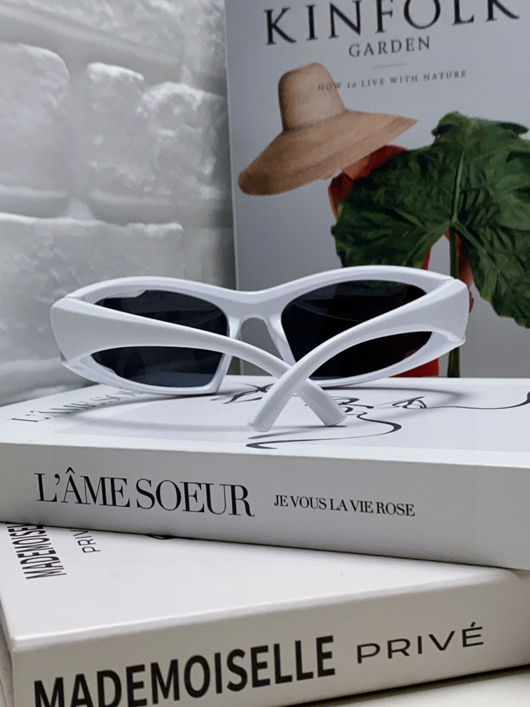 Balenciaga BB0318S Fashion Blue Lens Sunglasses for Men & Women - 382923 - detail image 2