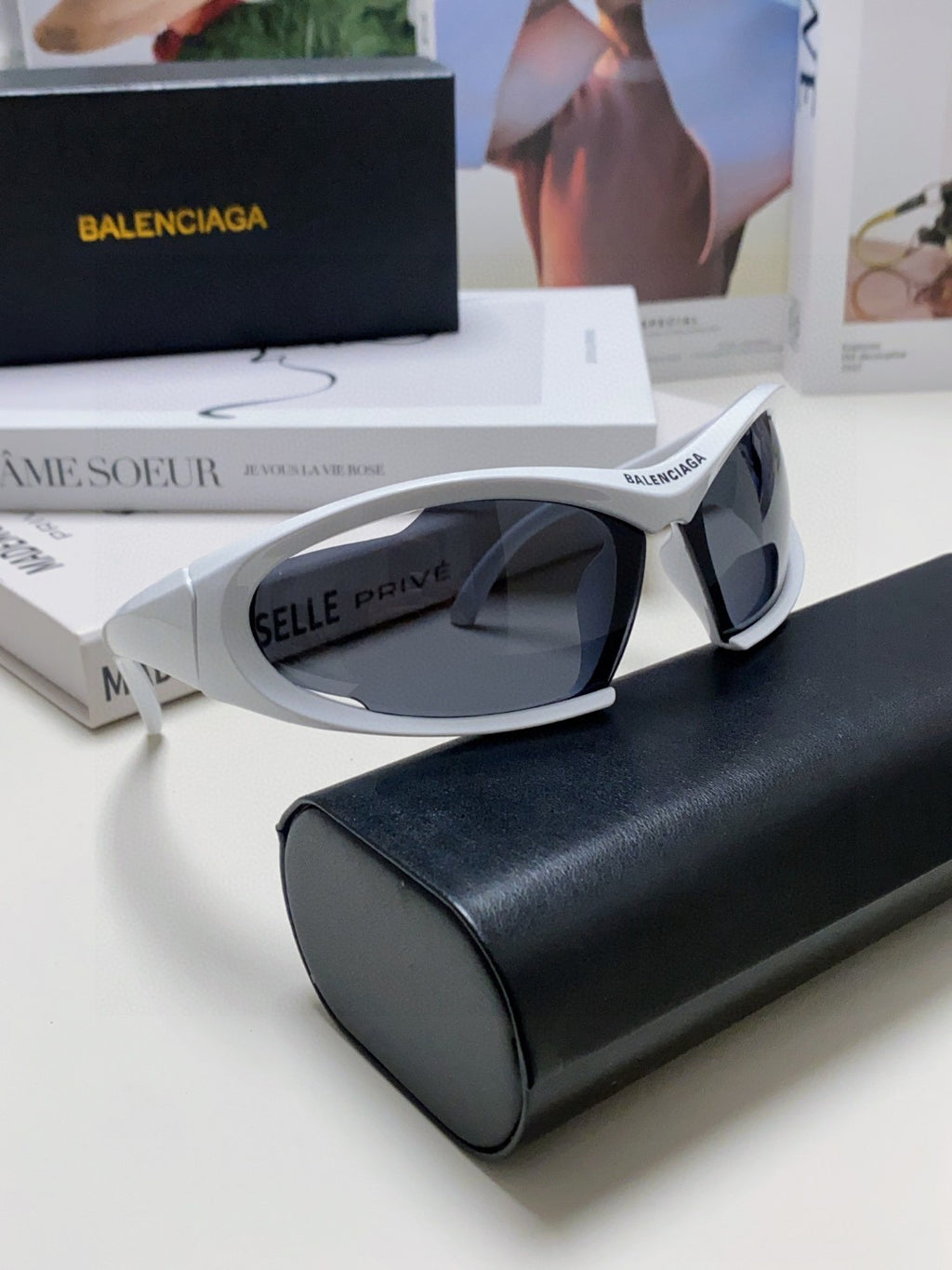 Balenciaga BB0318S Fashion Blue Lens Sunglasses for Men & Women - detail image 7