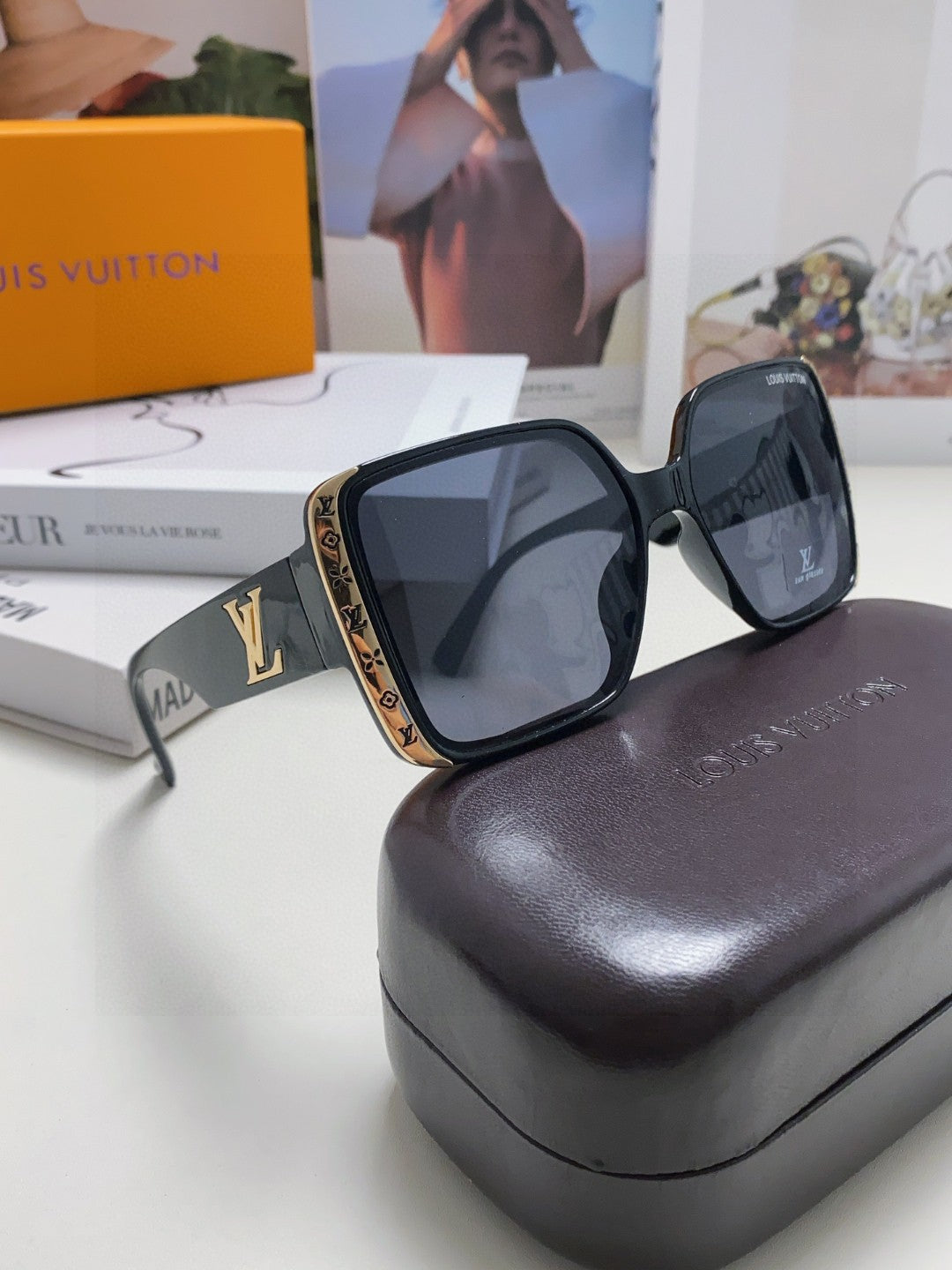 Louis Vuitton Square Black Lens Sunglasses for Women - detail image 9