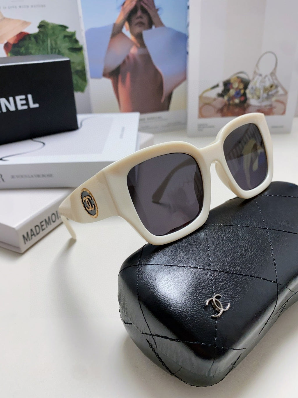 Chanel Fashion Gray Lens Sunglasses for Men & Women - 465044 - detail image 7