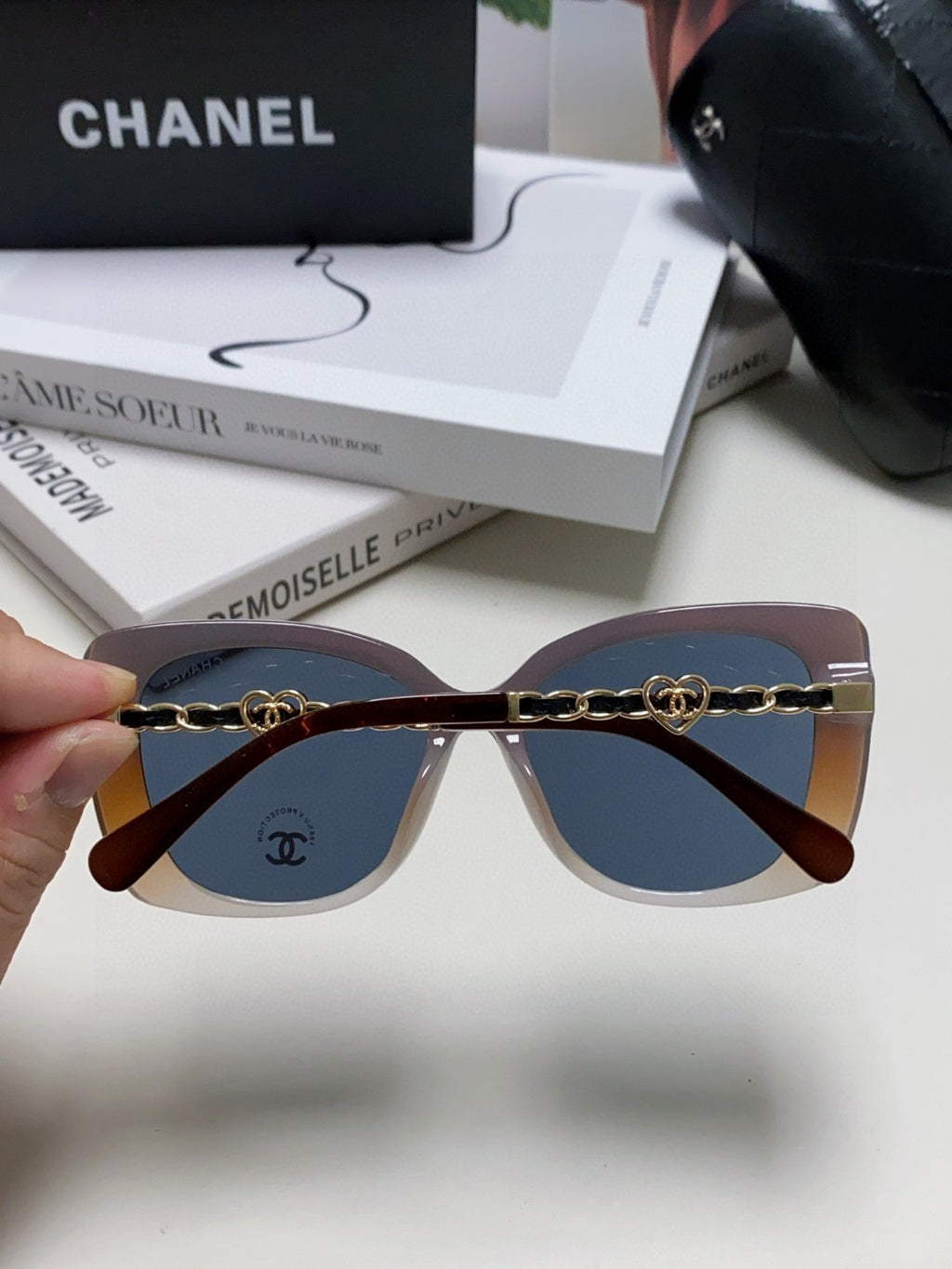 Chanel Metal Cat-Eye Blue Lens Sunglasses for Women - 465047 - detail image 4