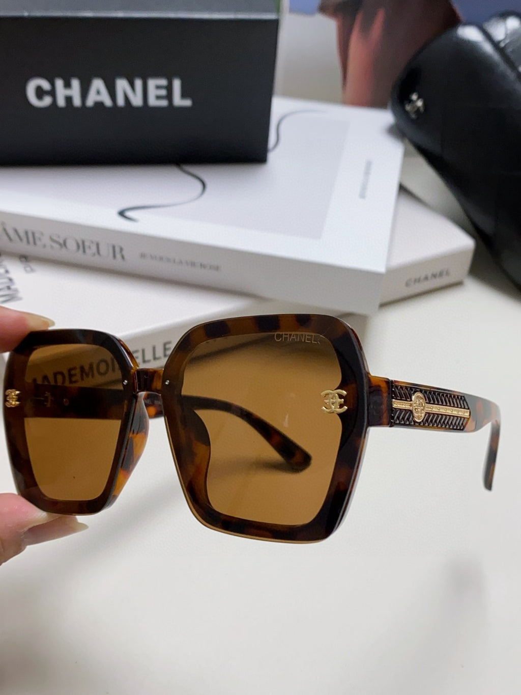 Chanel Polarized Fashion Brown Lens Sunglasses for Men & Women - 465066 - detail image 5
