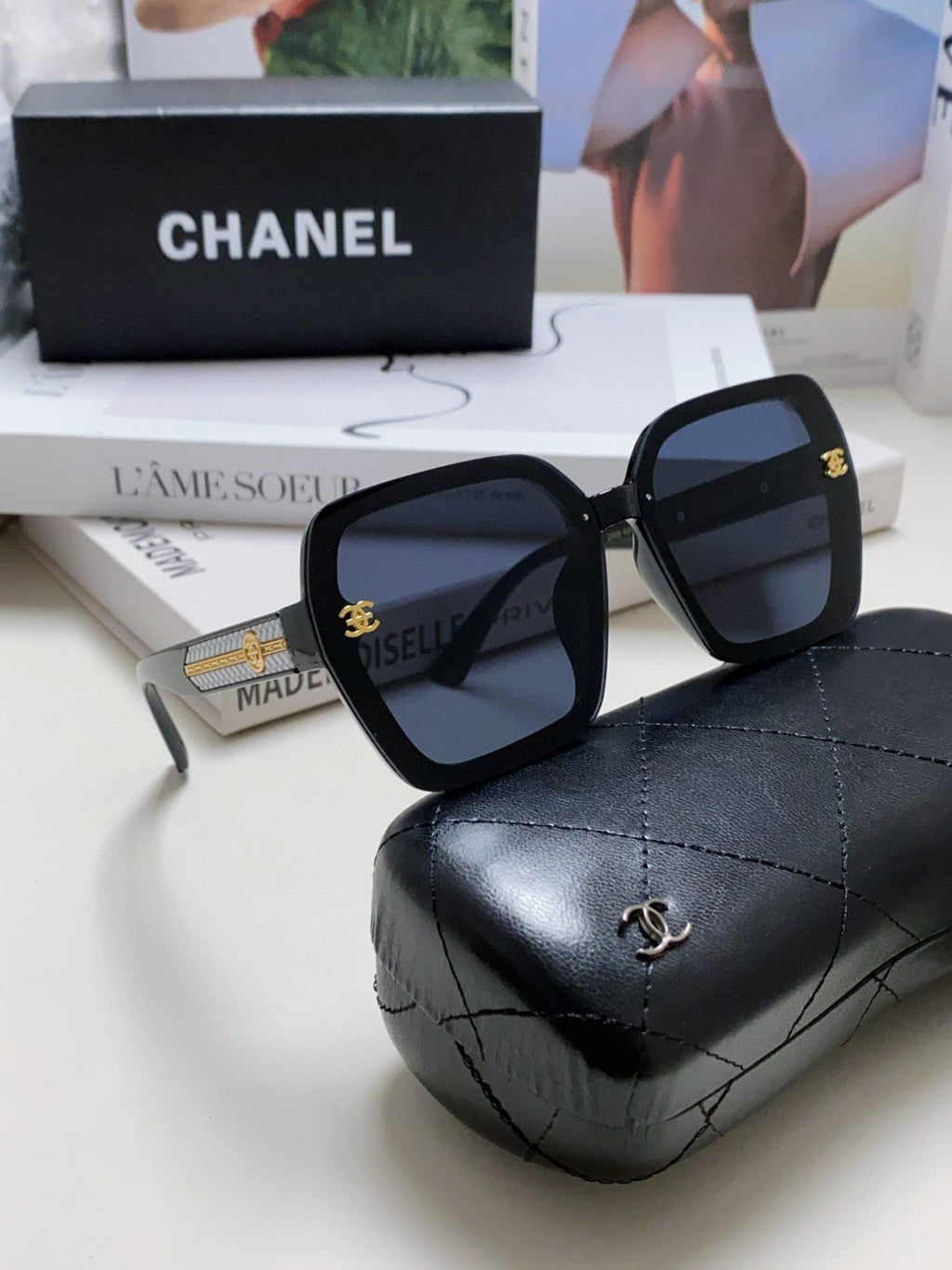 Chanel Polarized Fashion Black Lens Sunglasses for Men & Women - 465067 - detail image 7