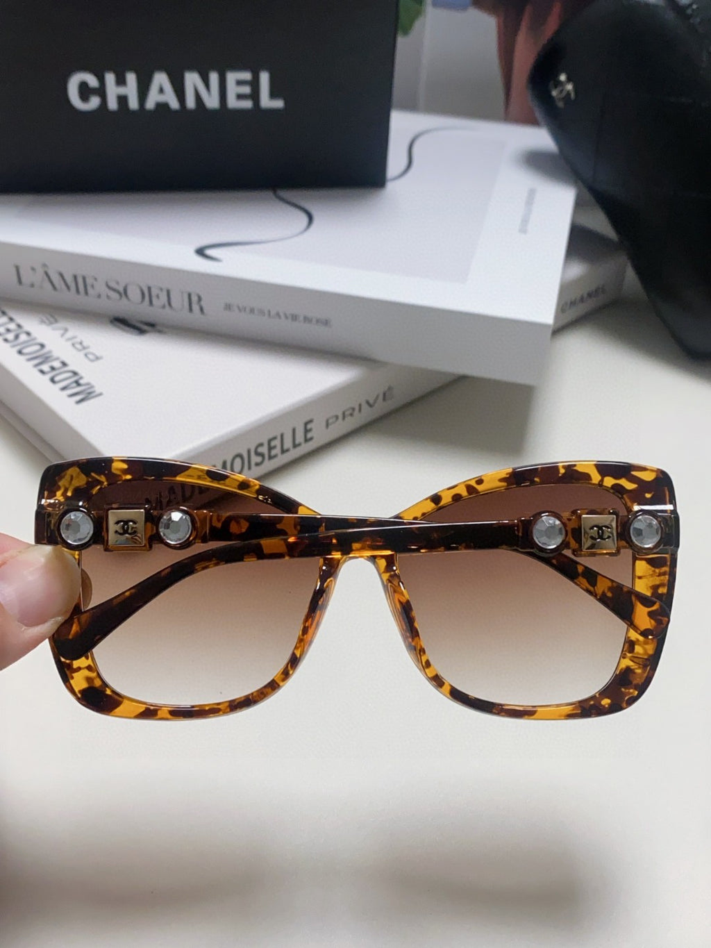 Chanel CH5445H Fashion Red Lens Sunglasses for Men & Women - detail image 4