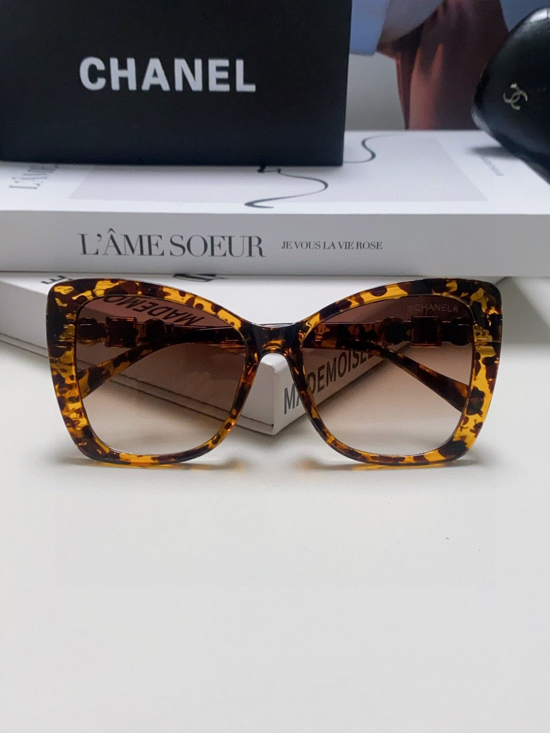 Chanel CH5445H Fashion Red Lens Sunglasses for Men & Women - detail image 6