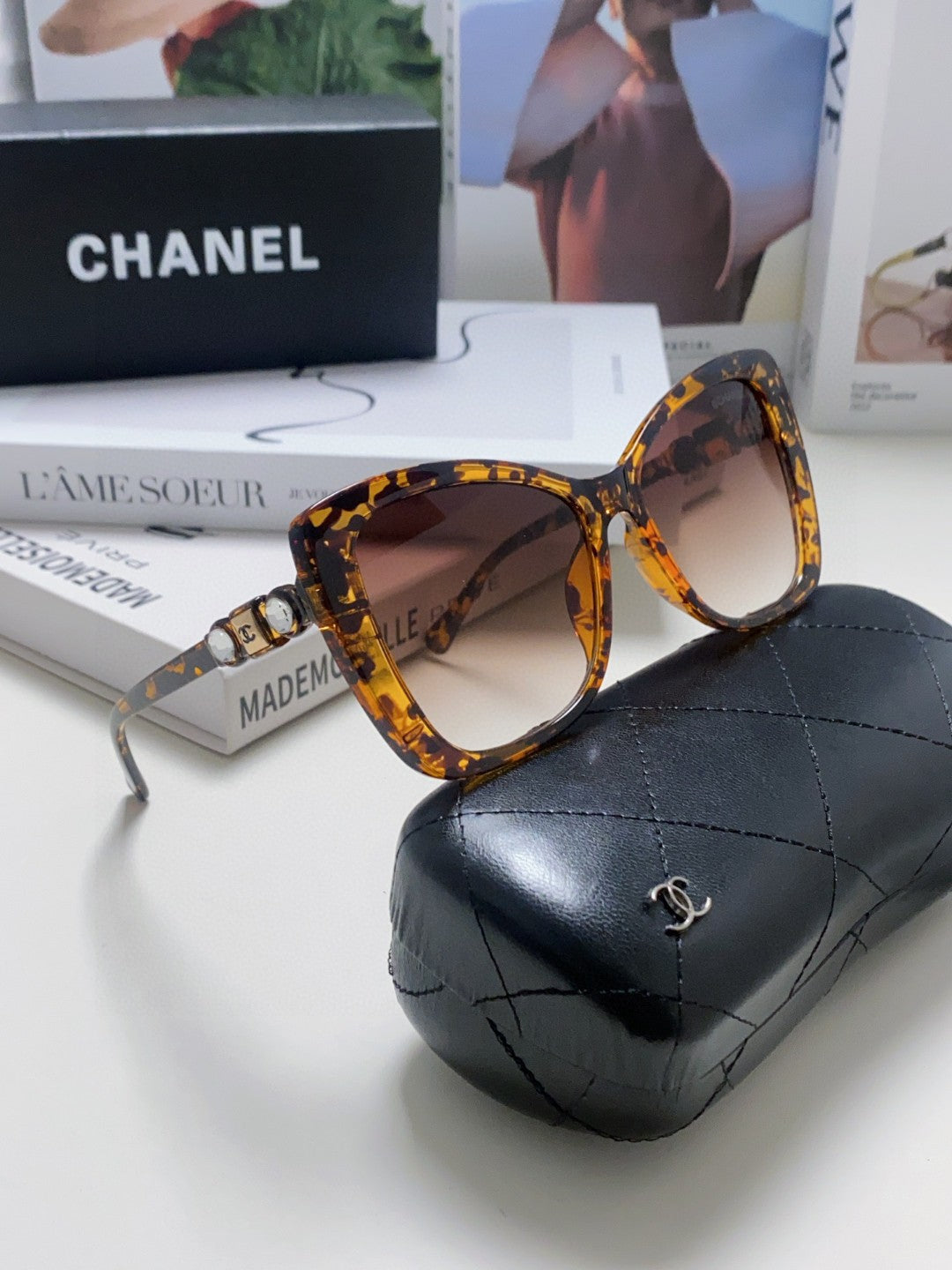 Chanel CH5445H Fashion Red Lens Sunglasses for Men & Women - detail image 7