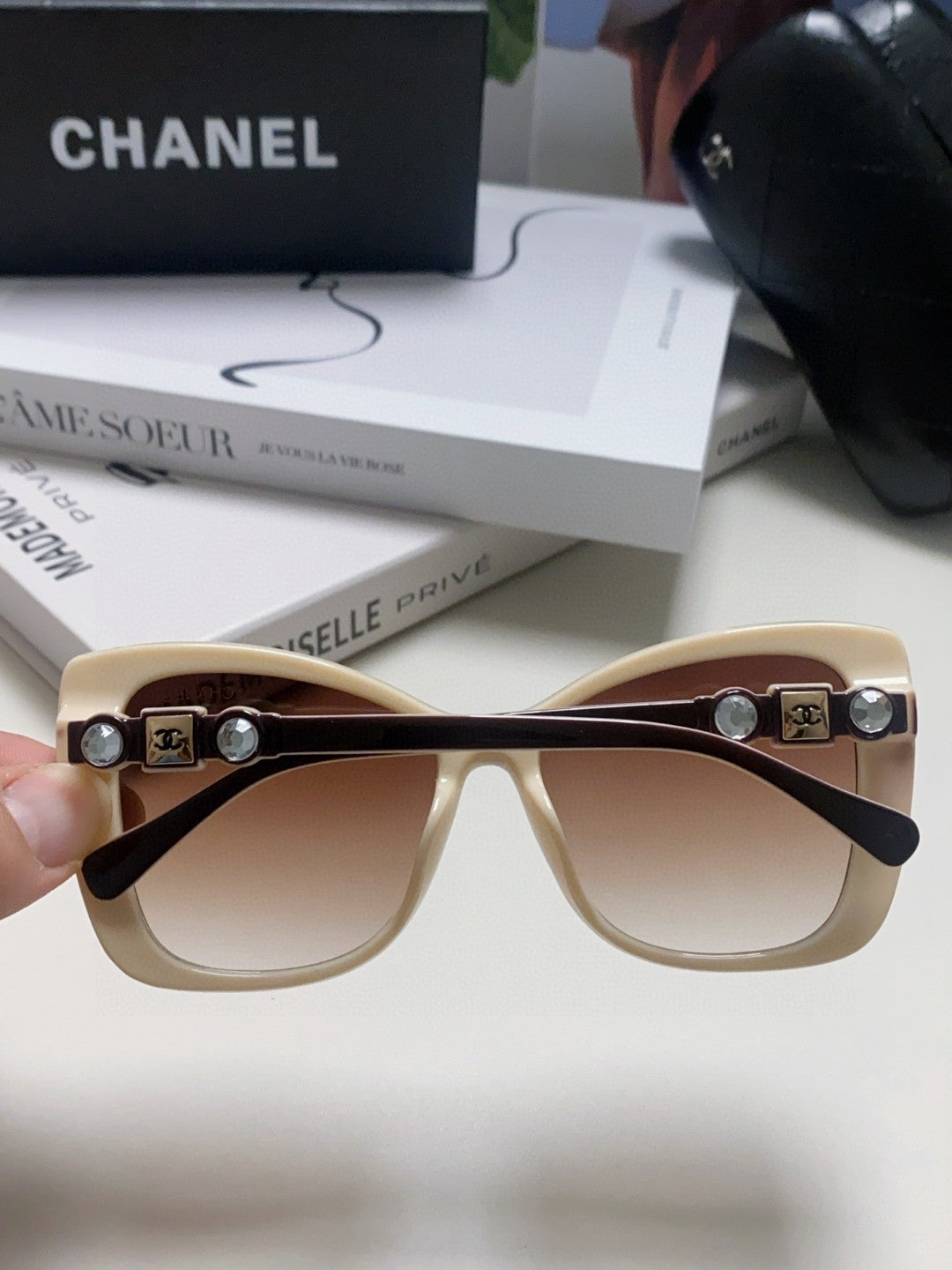 Chanel CH5445H Fashion Gray Lens Sunglasses for Men & Women - detail image 4