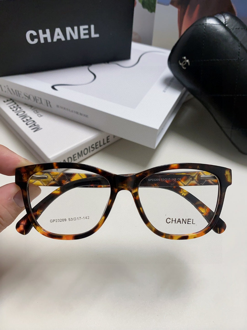 Chanel Fashion Gray Lens Sunglasses for Women - 465071 - detail image 3