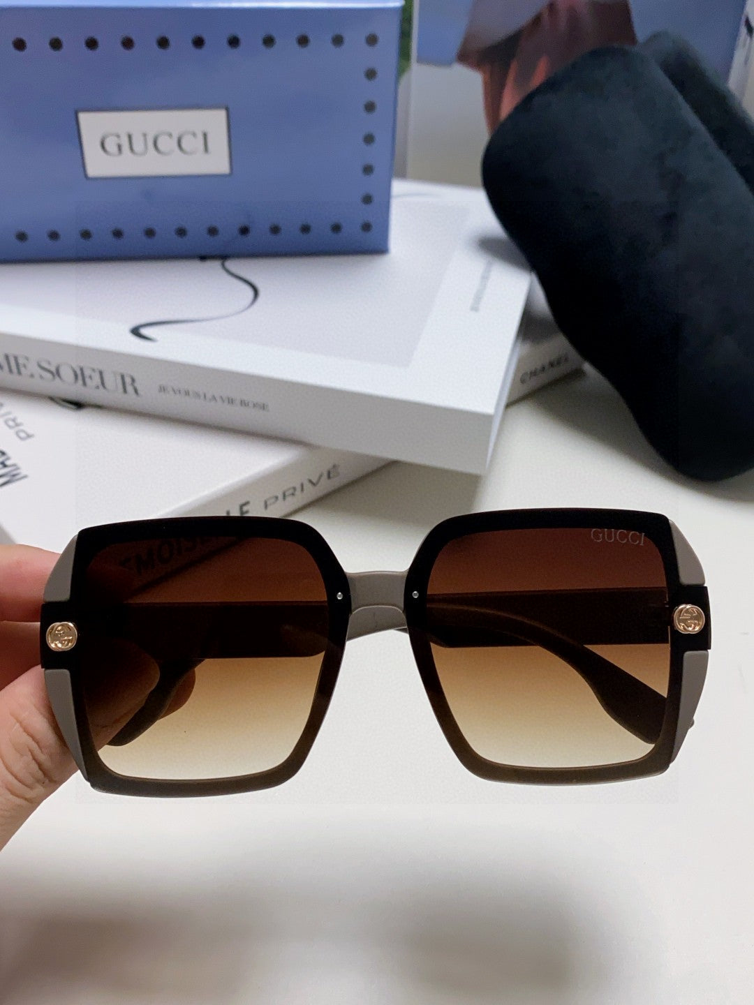 Gucci Polarized Fashion Silver Lens Sunglasses for Men & Women - 464848 - detail image 3