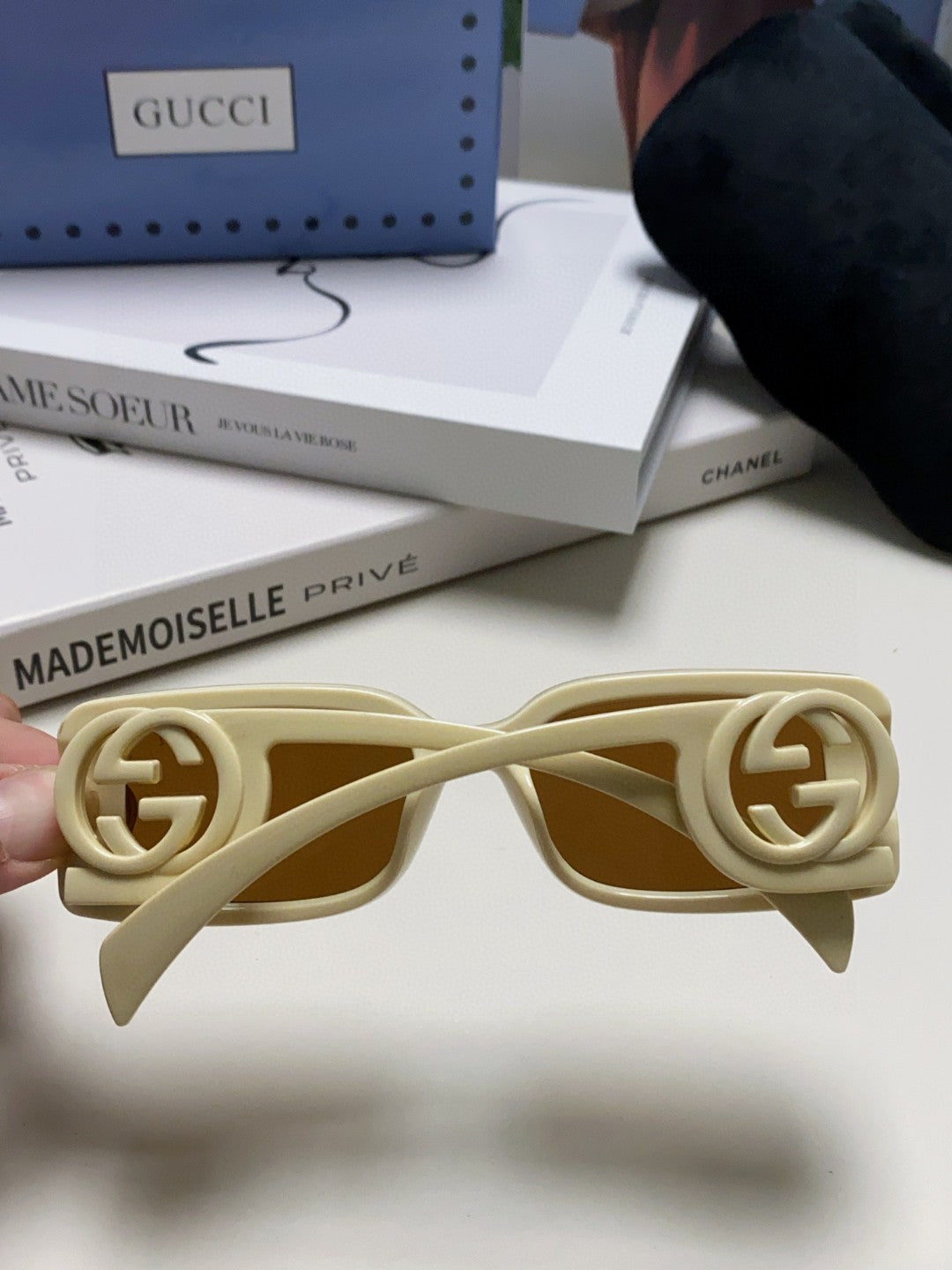 Gucci Rectangular Brown Lens Sunglasses for Men & Women - 464860 - detail image 4