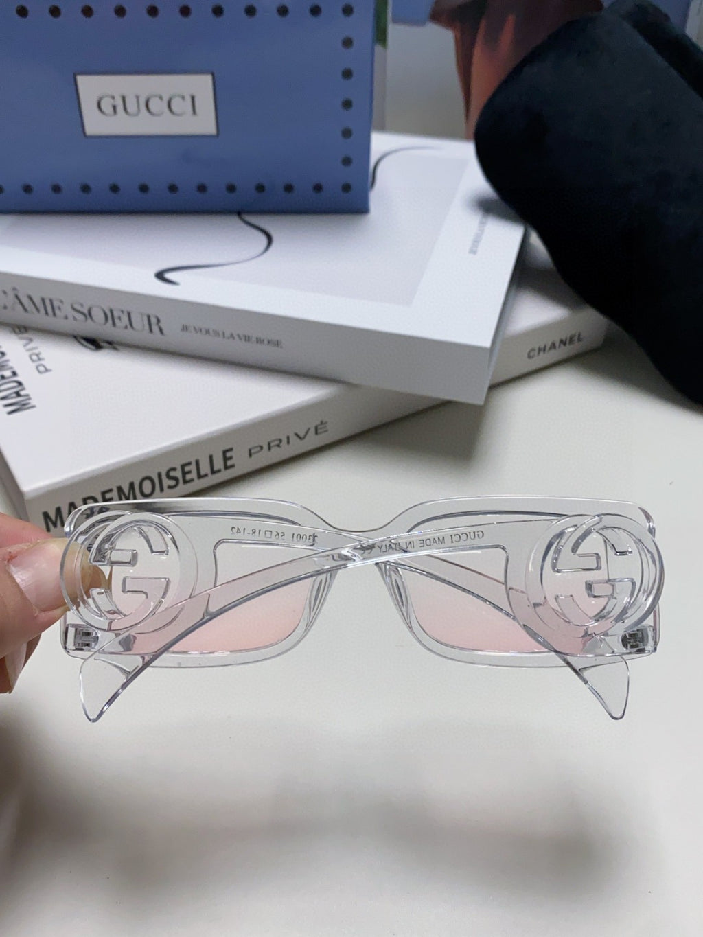 Gucci Rectangular Gray Lens Sunglasses for Men & Women - detail image 4