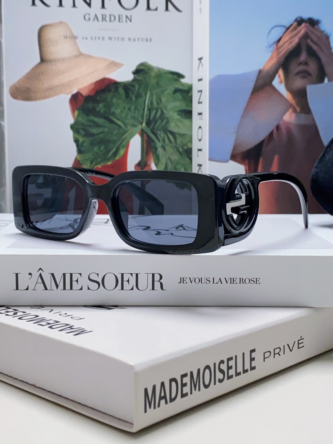 Gucci Rectangular Brown Lens Sunglasses for Men & Women - detail image 2