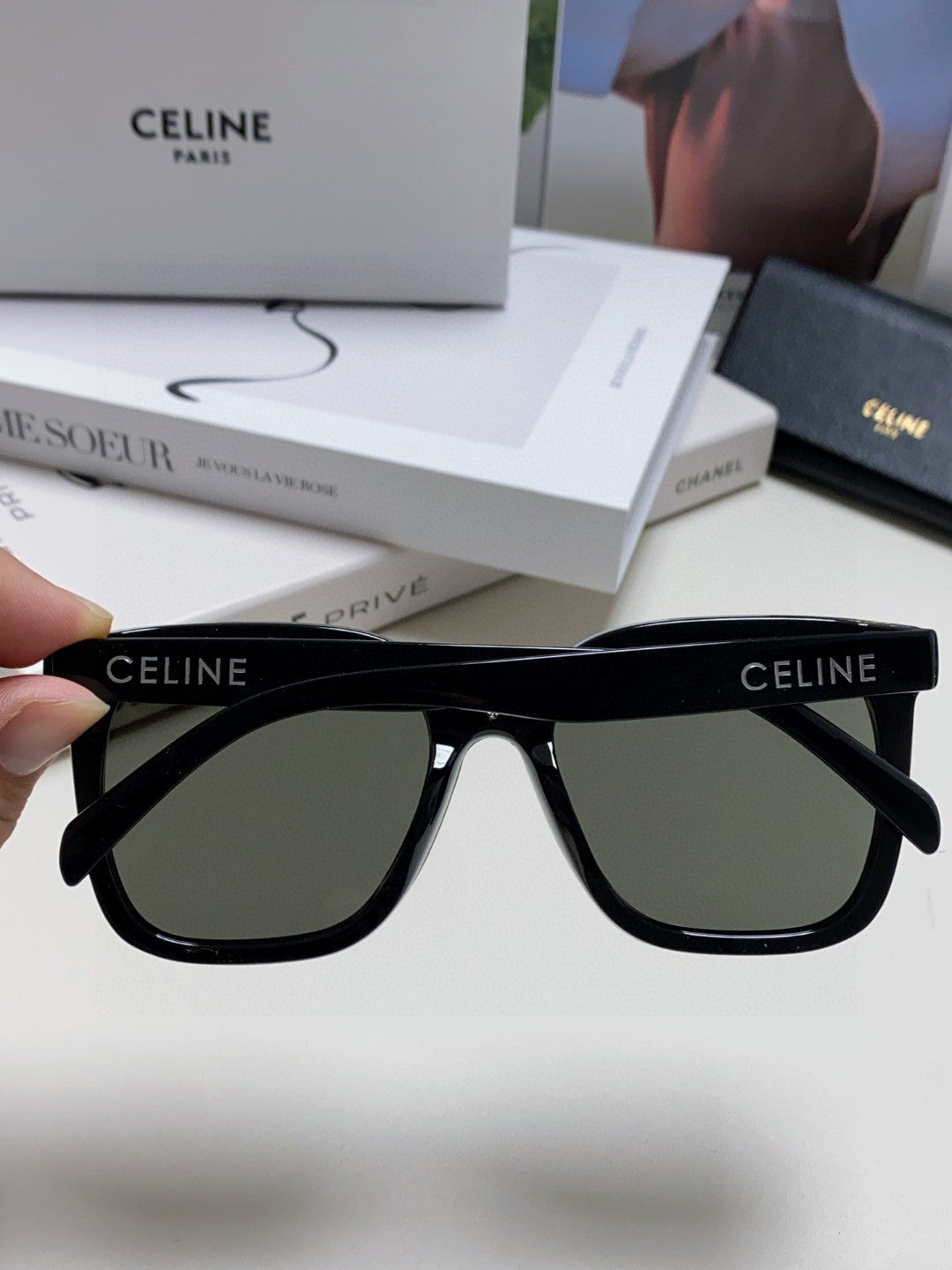 Celine Fashion Black Lens Sunglasses for Men & Women - 486942 - detail image 4