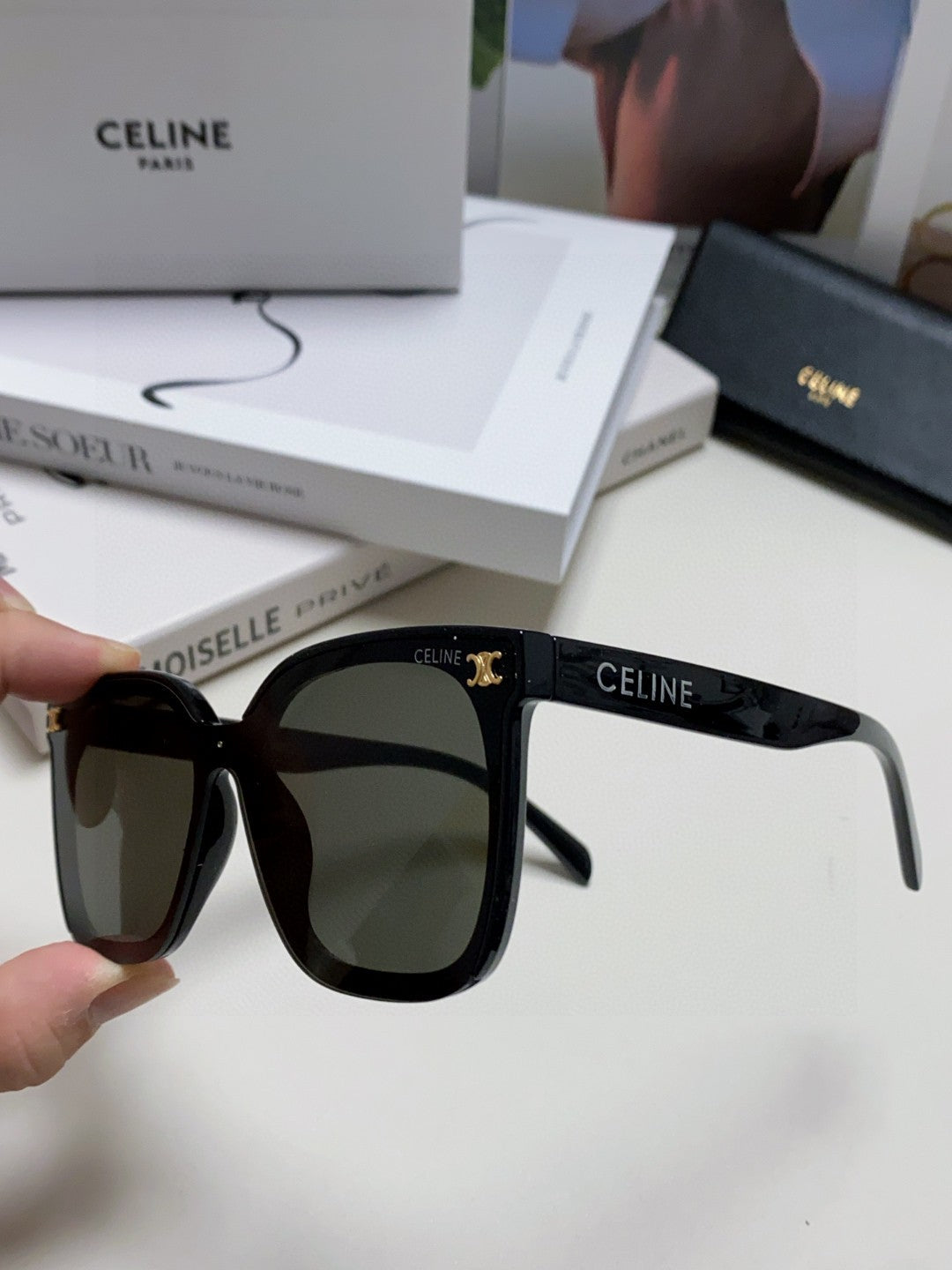 Celine Fashion Black Lens Sunglasses for Men & Women - 486942 - detail image 5
