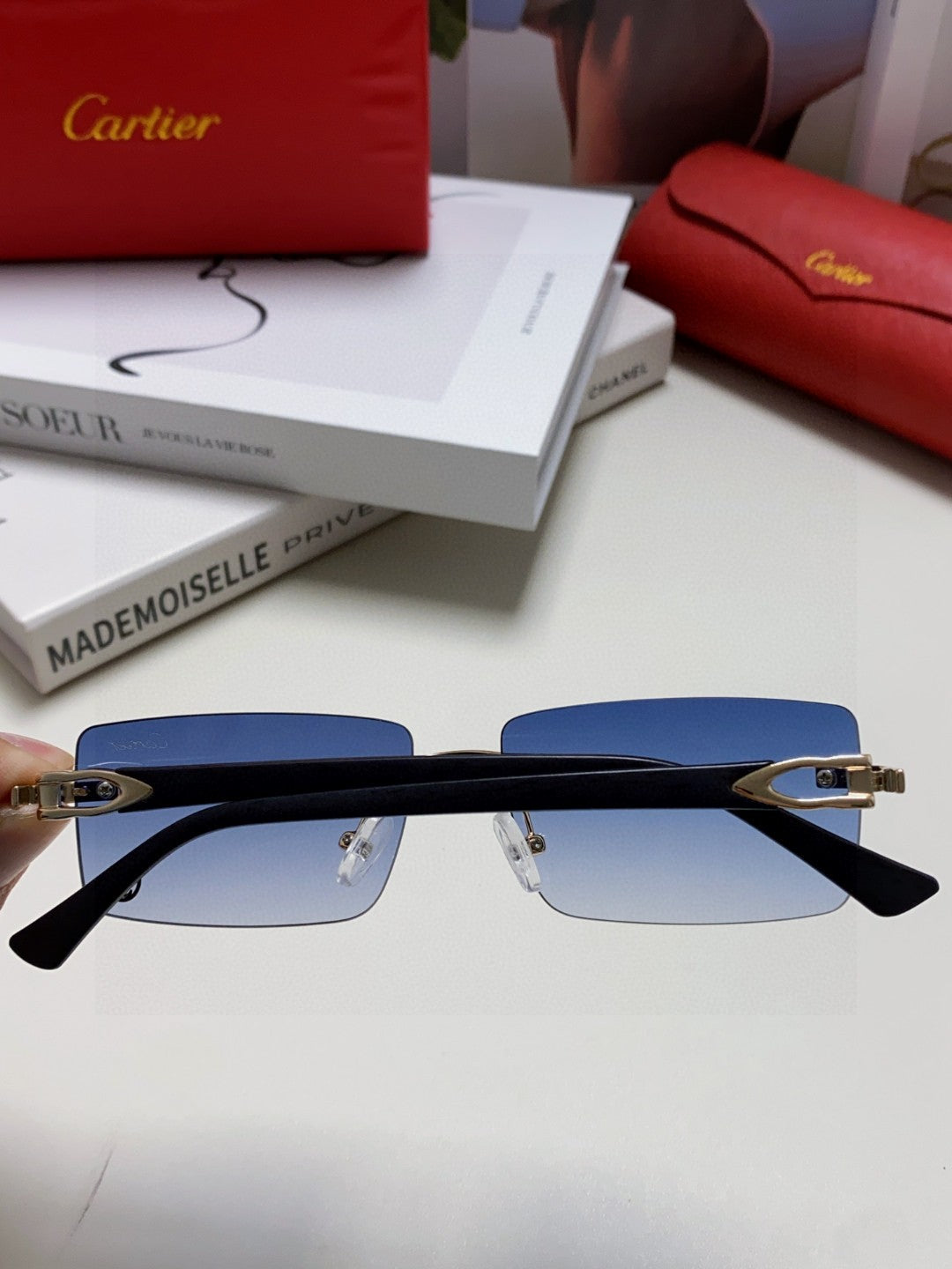 Cartier Blue-Light Rimless Blue Lens Sunglasses for Men & Women - detail image 4