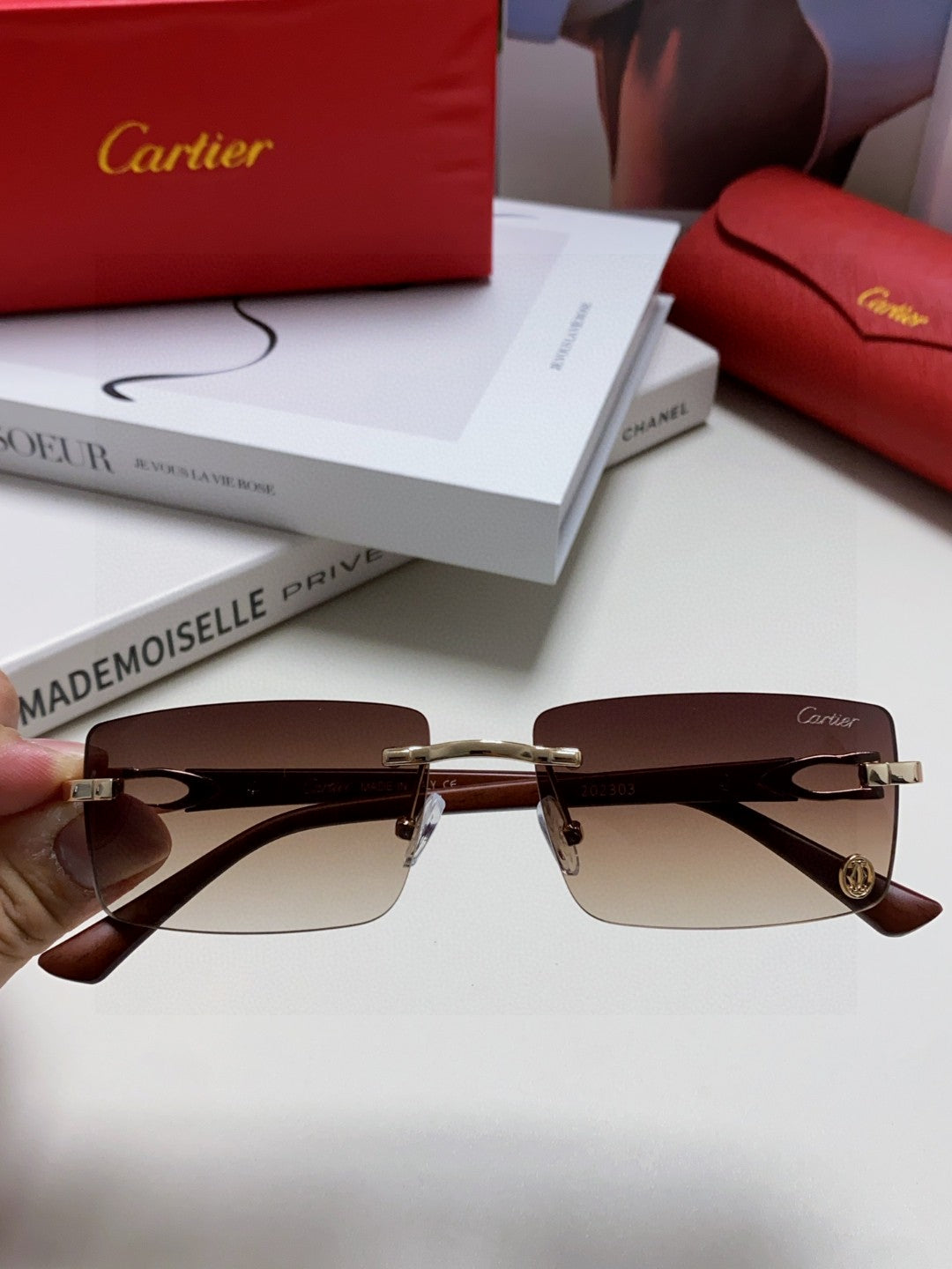 Cartier Blue-Light Rimless Gray Lens Sunglasses for Men & Women - 432355 - detail image 3