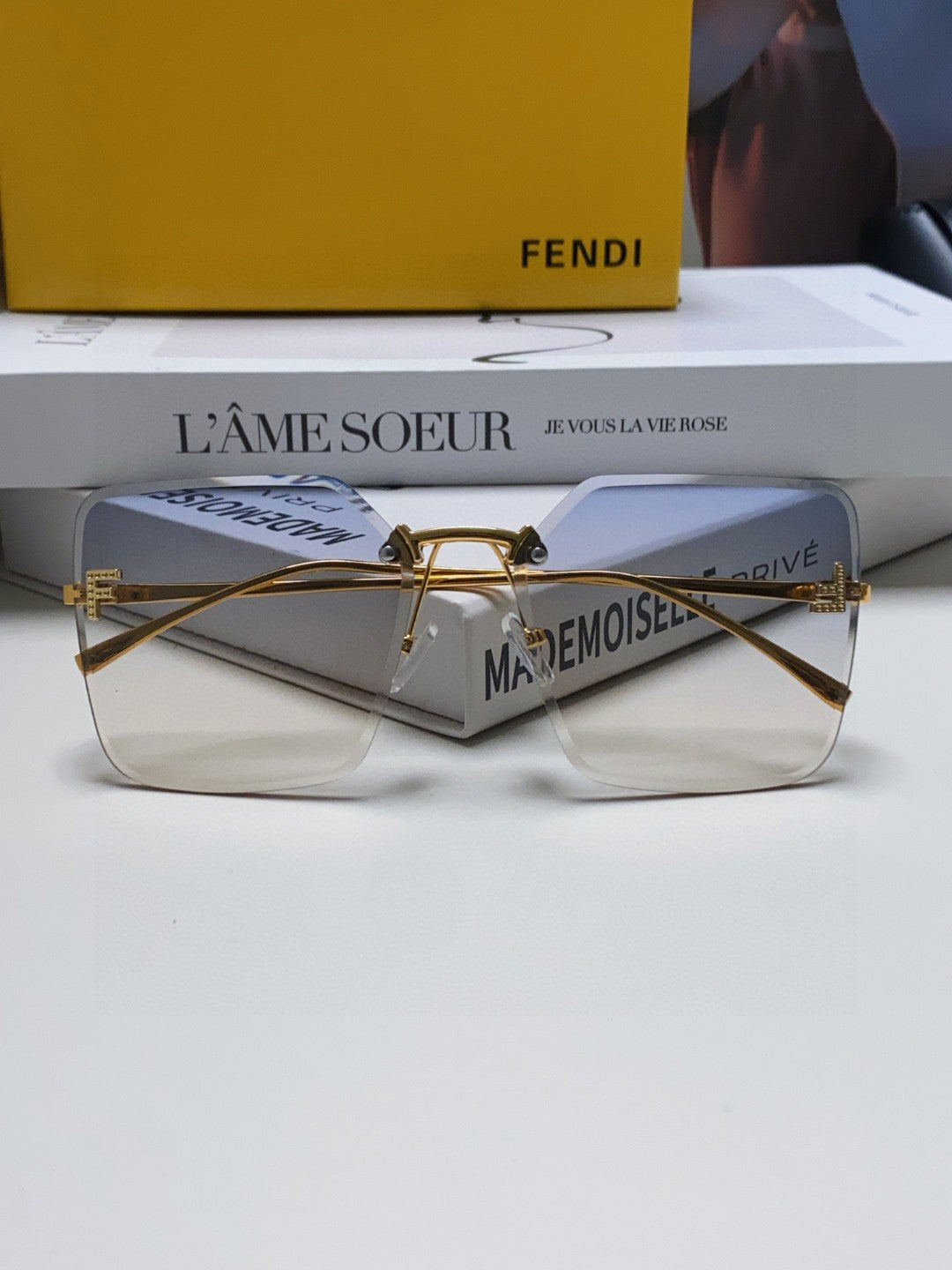 Fendi FE4082US Lightweight Metal Rimless Gray Lens Sunglasses for Men - 372453 - detail image 5