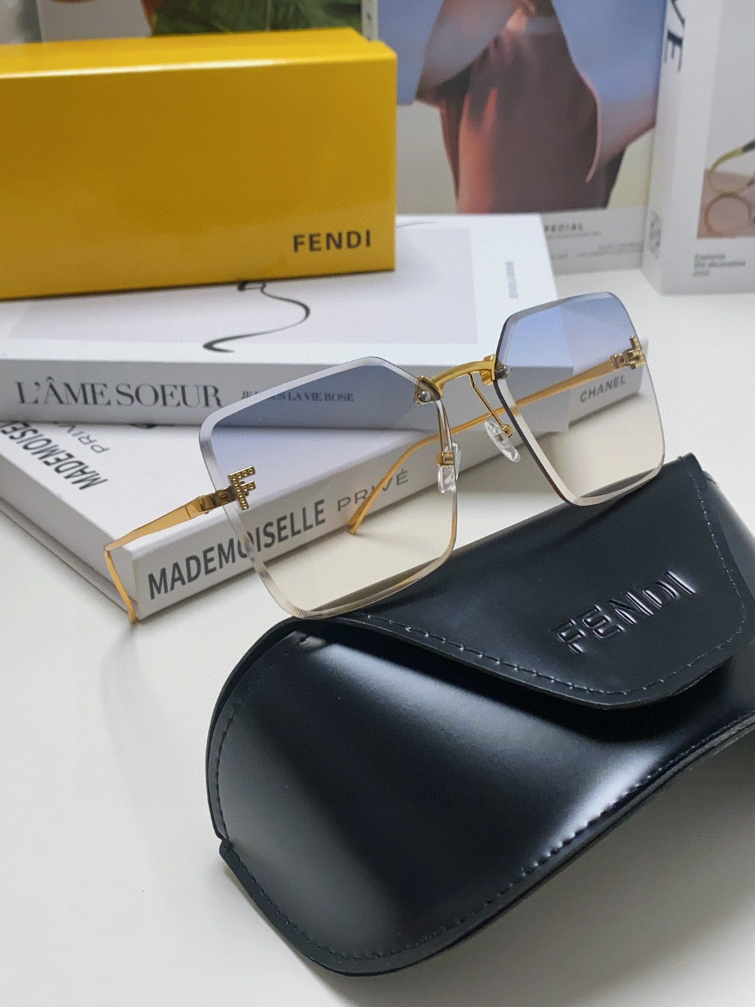 Fendi FE4082US Lightweight Metal Rimless Gray Lens Sunglasses for Men - 372453 - detail image 6