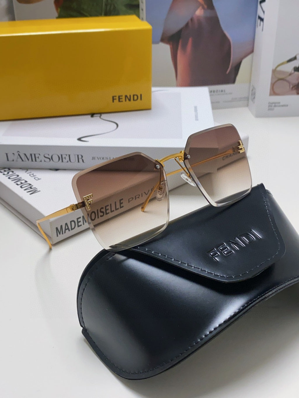 Fendi FE4082US Lightweight Metal Rimless Gold Lens Sunglasses for Men & Women - detail image 9
