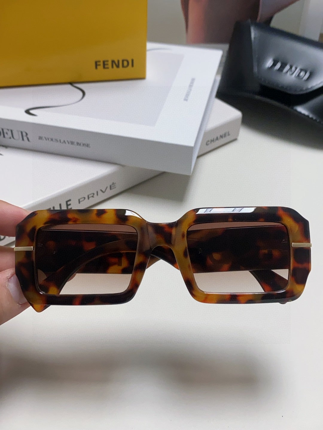 Fendi Square Gold Lens Sunglasses for Men & Women - detail image 3