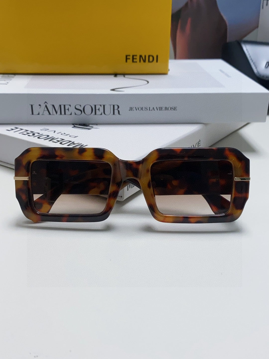 Fendi Square Gold Lens Sunglasses for Men & Women - detail image 6