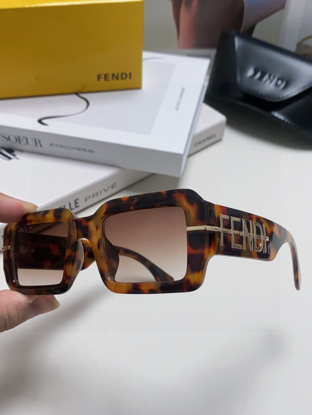 Fendi Square Gold Lens Sunglasses for Men & Women - detail image 5