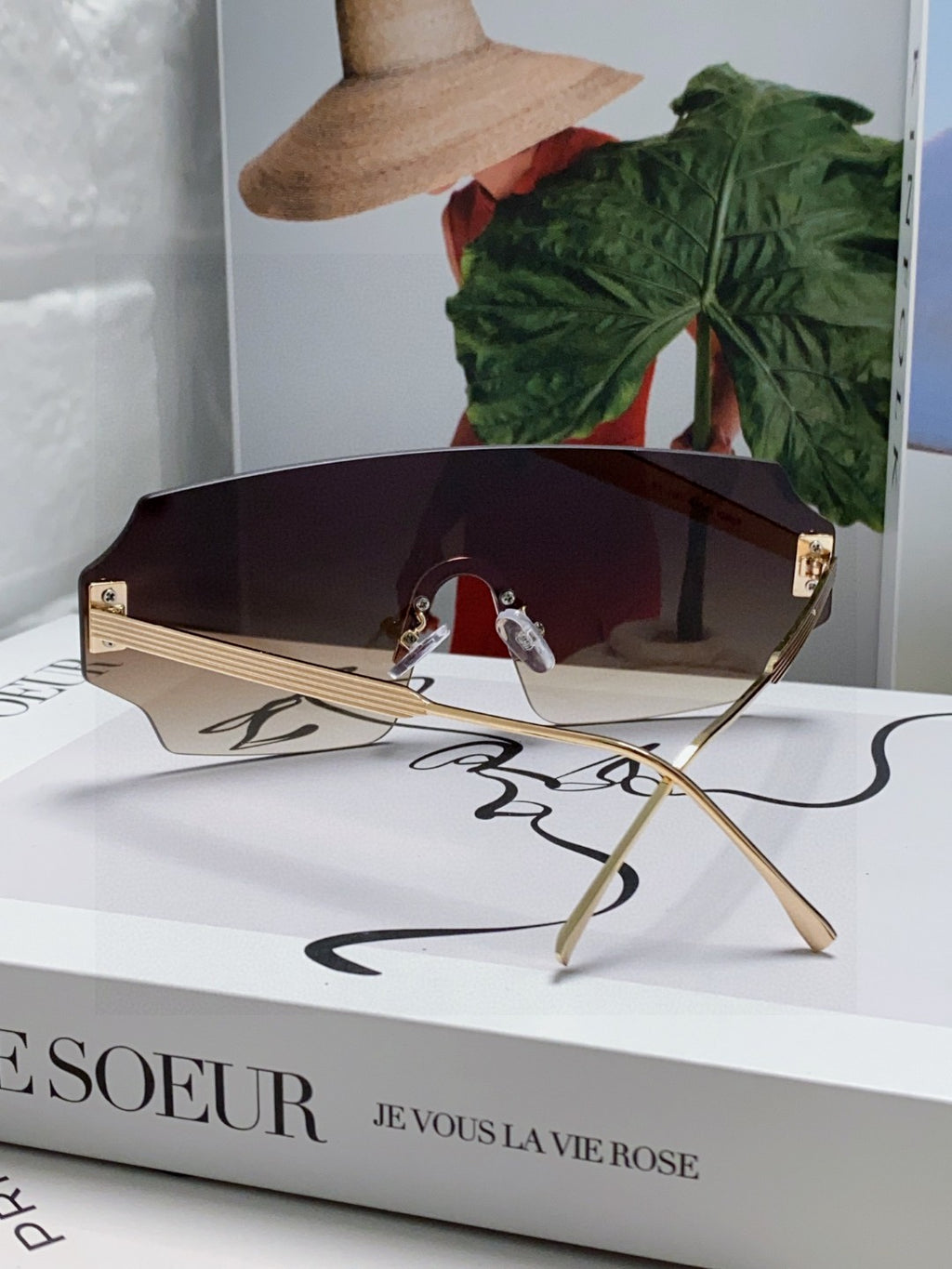 Fendi Lightweight Rimless Red Lens Sunglasses for Men & Women - 399282