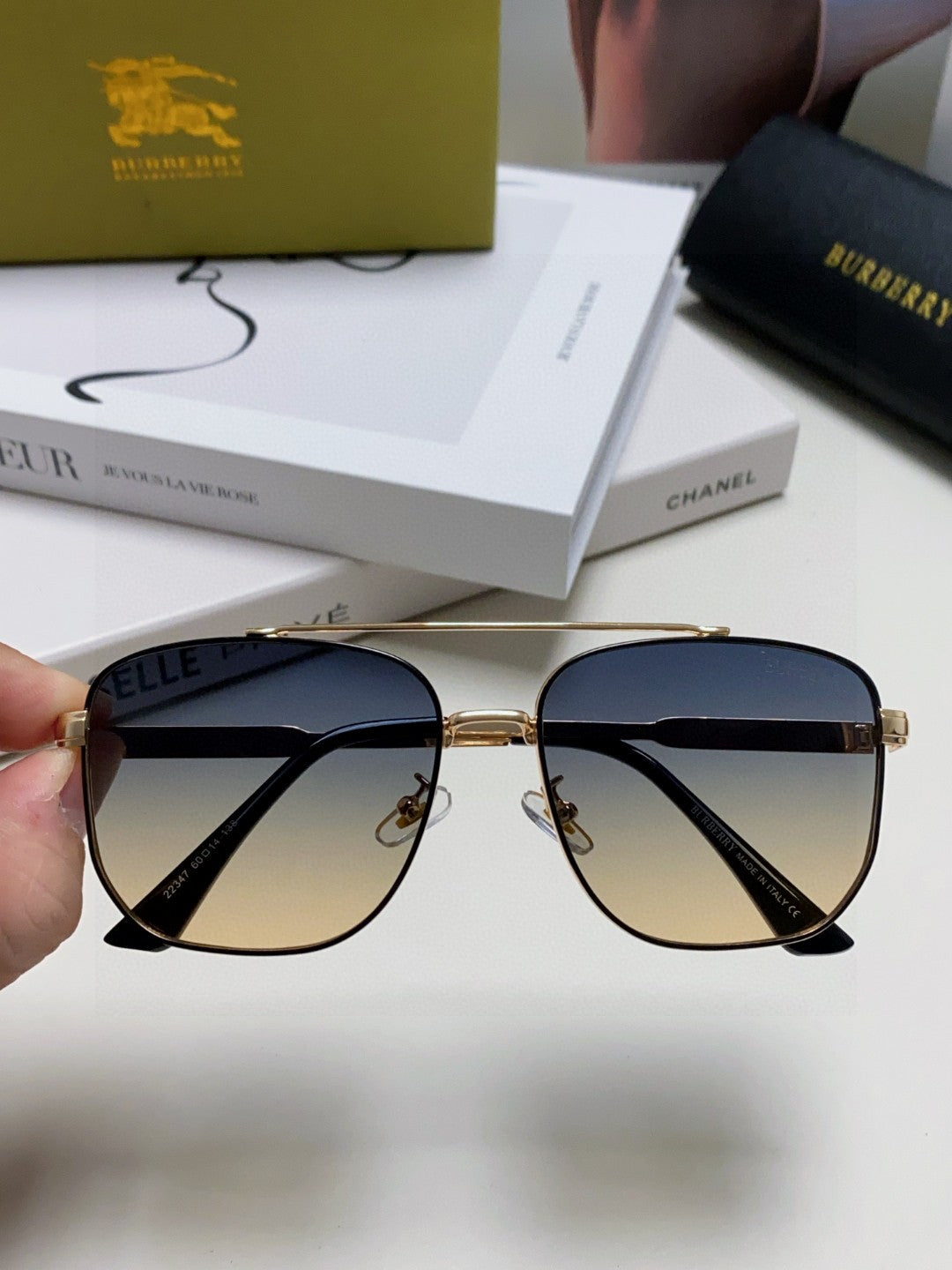 Burberry Polarized Fashion Silver Lens Sunglasses for Men - 382893 - detail image 3
