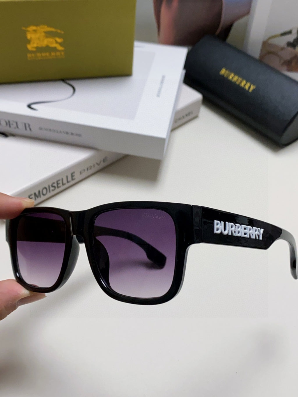 Burberry Fashion Gray Lens Sunglasses for Men & Women - 372330 - detail image 5