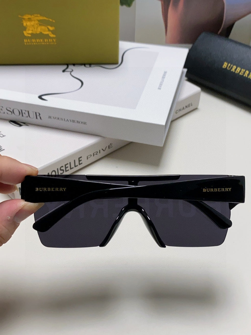 Burberry Fashion Silver Lens Sunglasses for Men & Women - 372323 - detail image 4