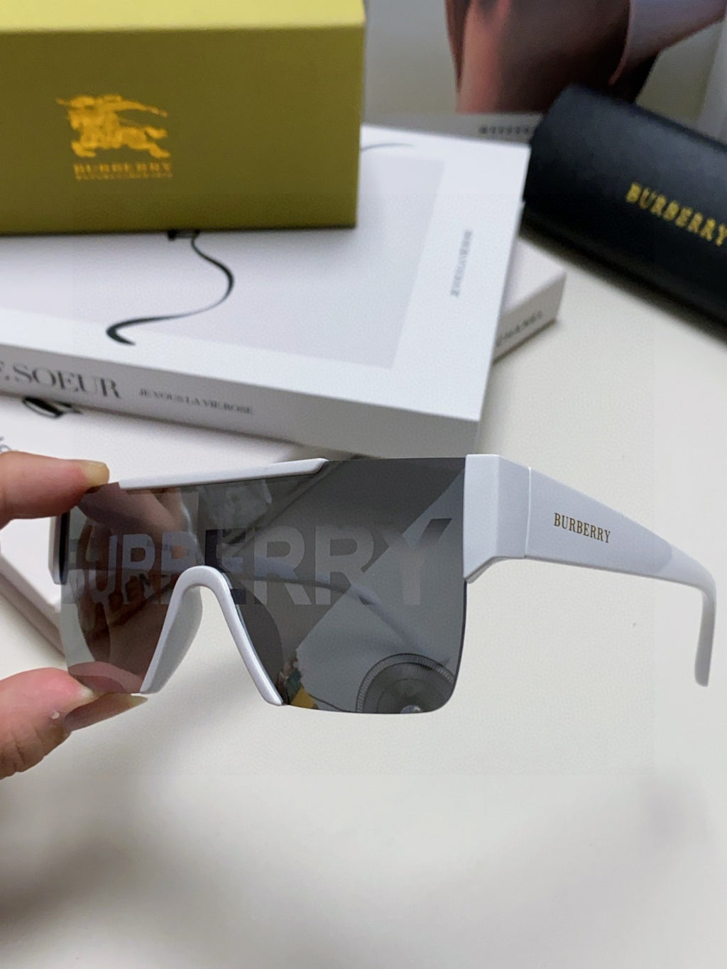 Burberry Fashion Black Lens Sunglasses for Men & Women - 372324 - detail image 5